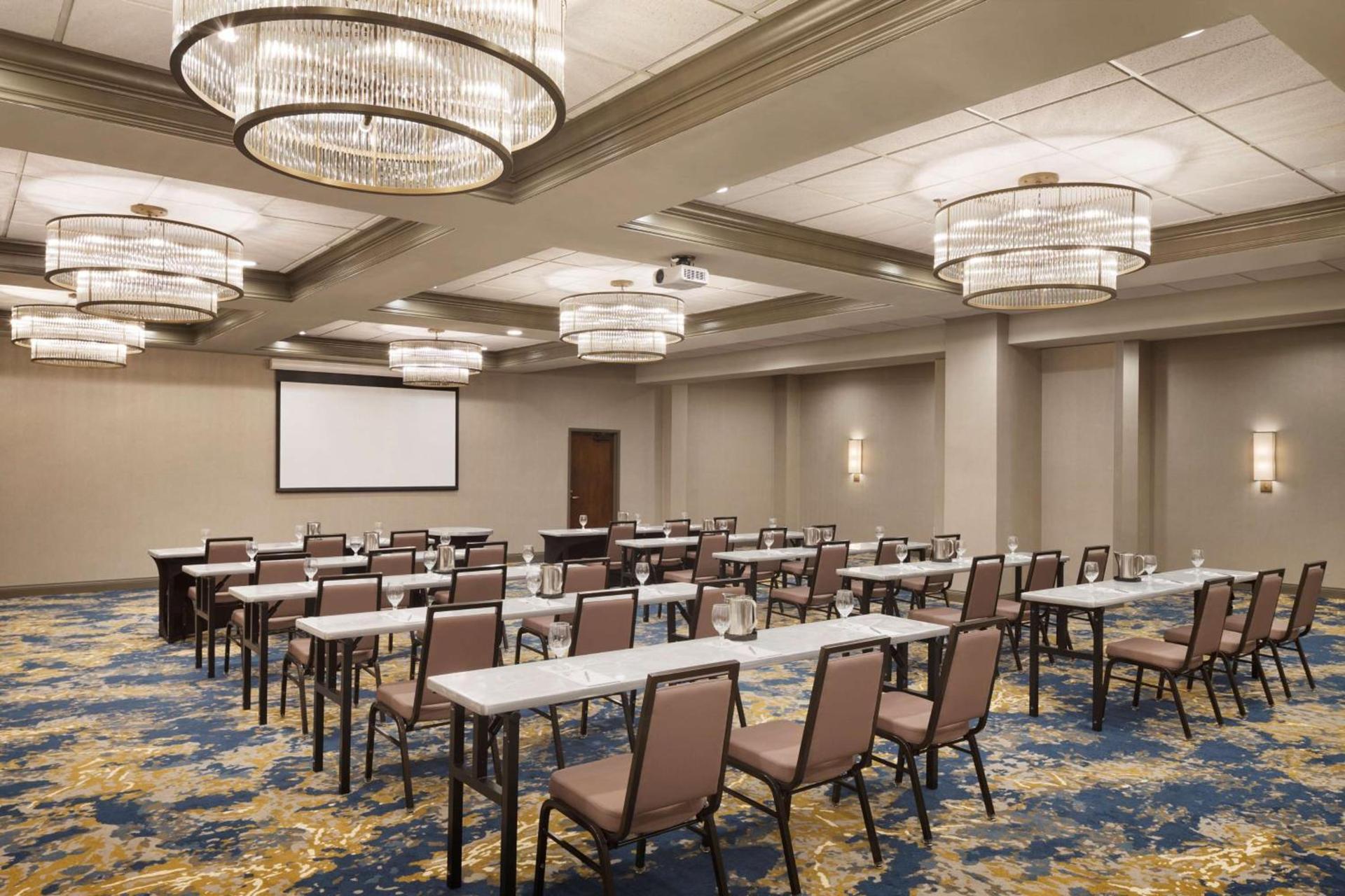 Embassy Suites by Hilton Columbus photo 39