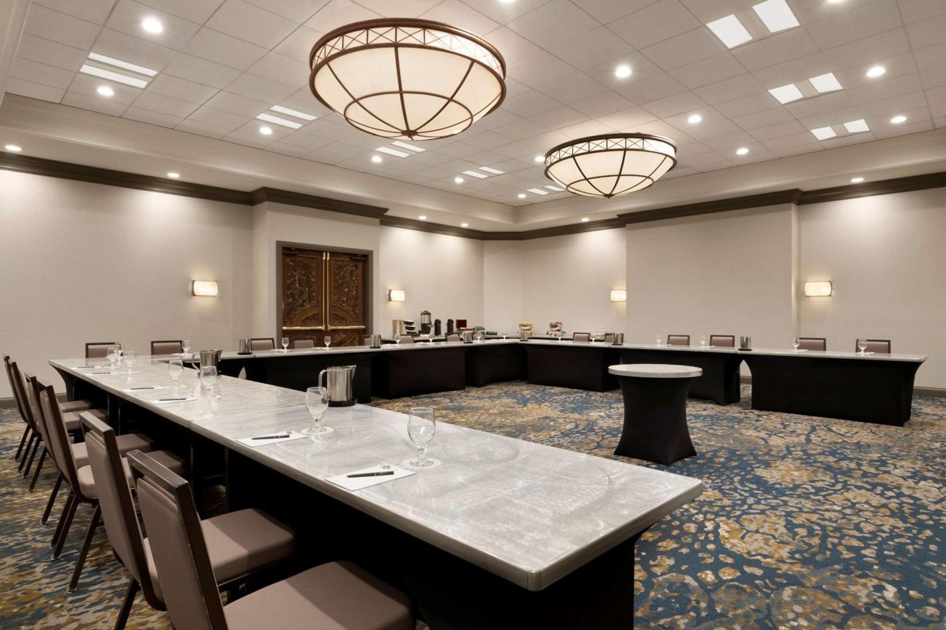 Embassy Suites by Hilton Columbus photo 40