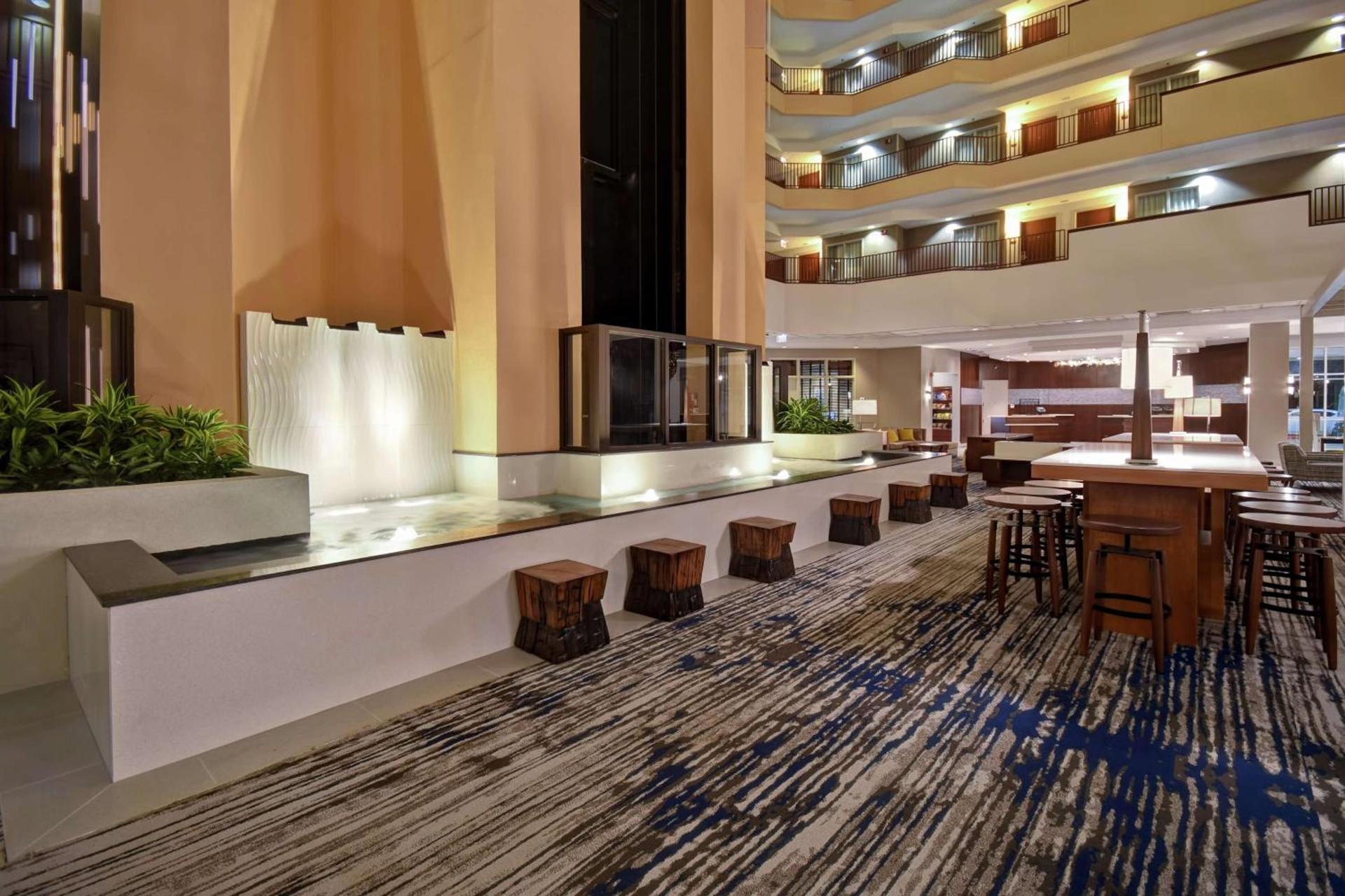 Embassy Suites Charleston photo 3