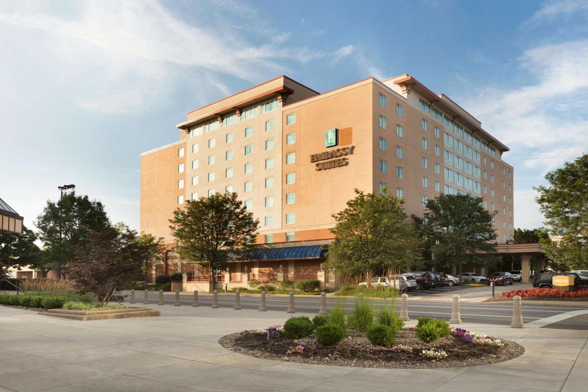 Embassy Suites Charleston photo 2
