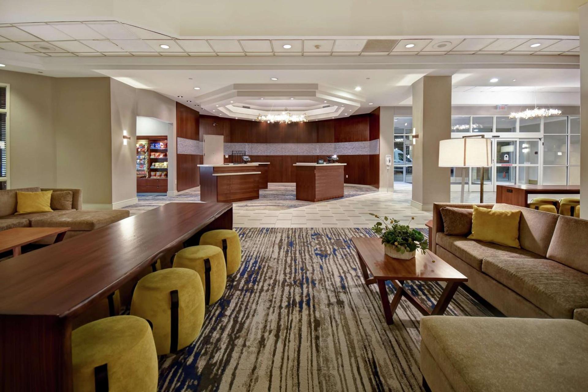 Embassy Suites Charleston photo 5