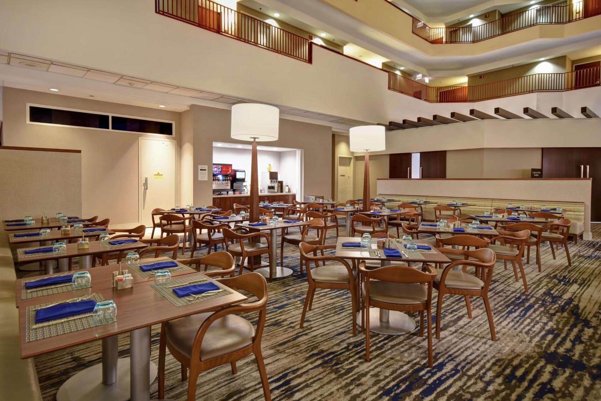 Embassy Suites Charleston photo 9