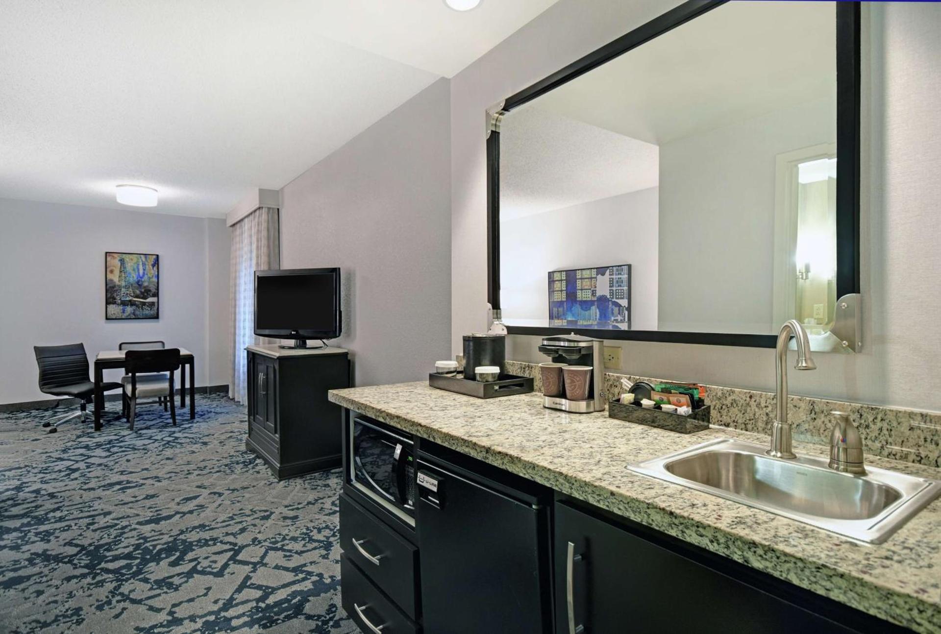 Embassy Suites Charleston photo 31
