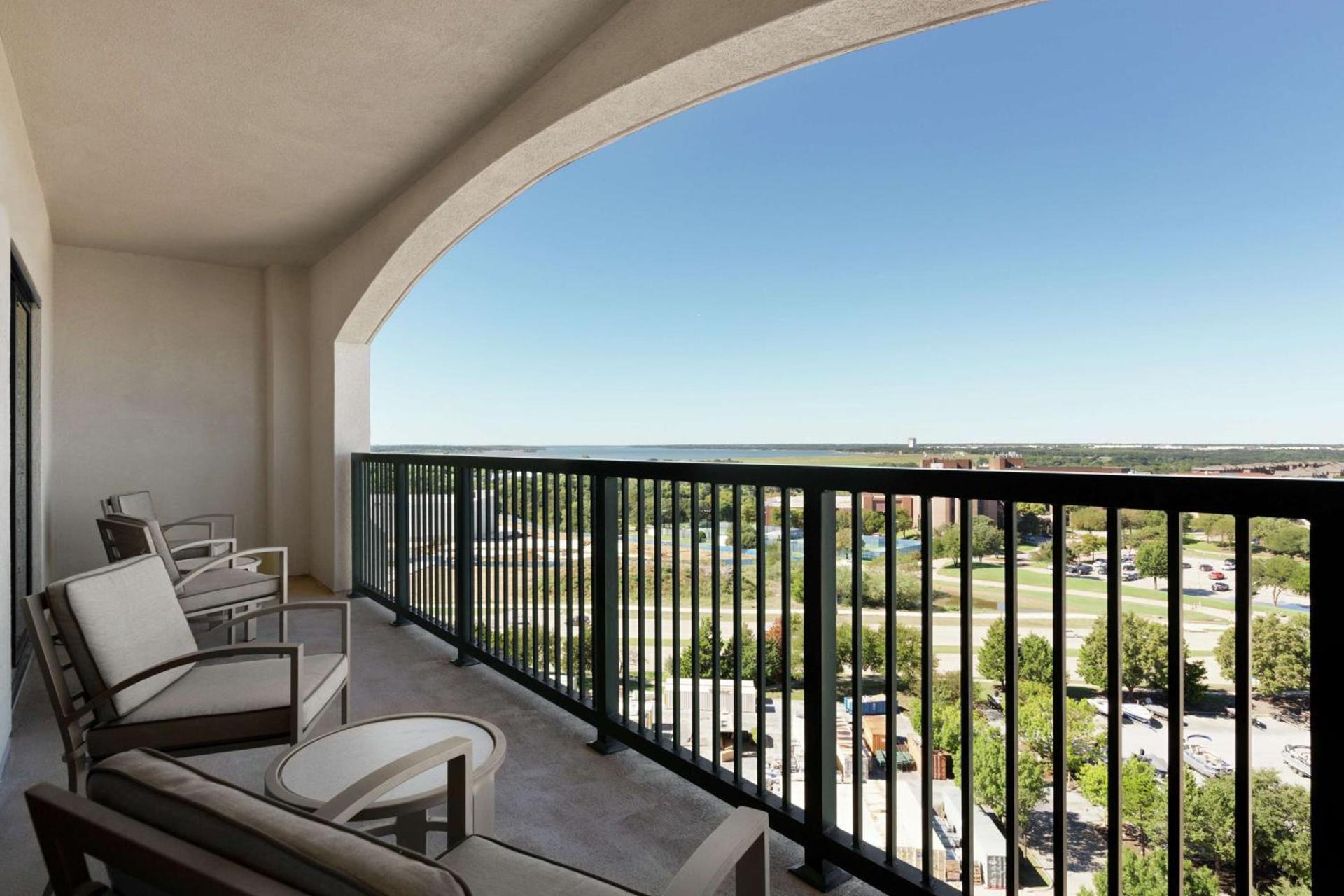 Embassy Suites Dallas - DFW Airport North photo 39