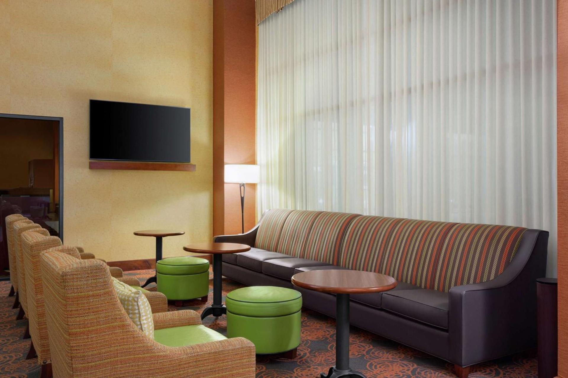 Hampton Inn & Suites Dallas-Mesquite photo 4