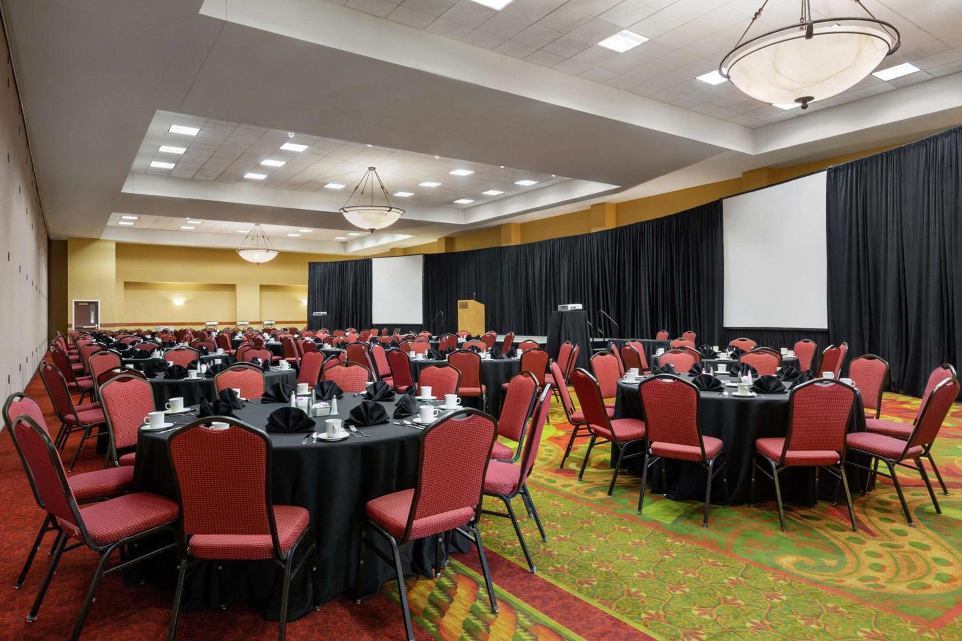 Hampton Inn & Suites Dallas-Mesquite photo 34