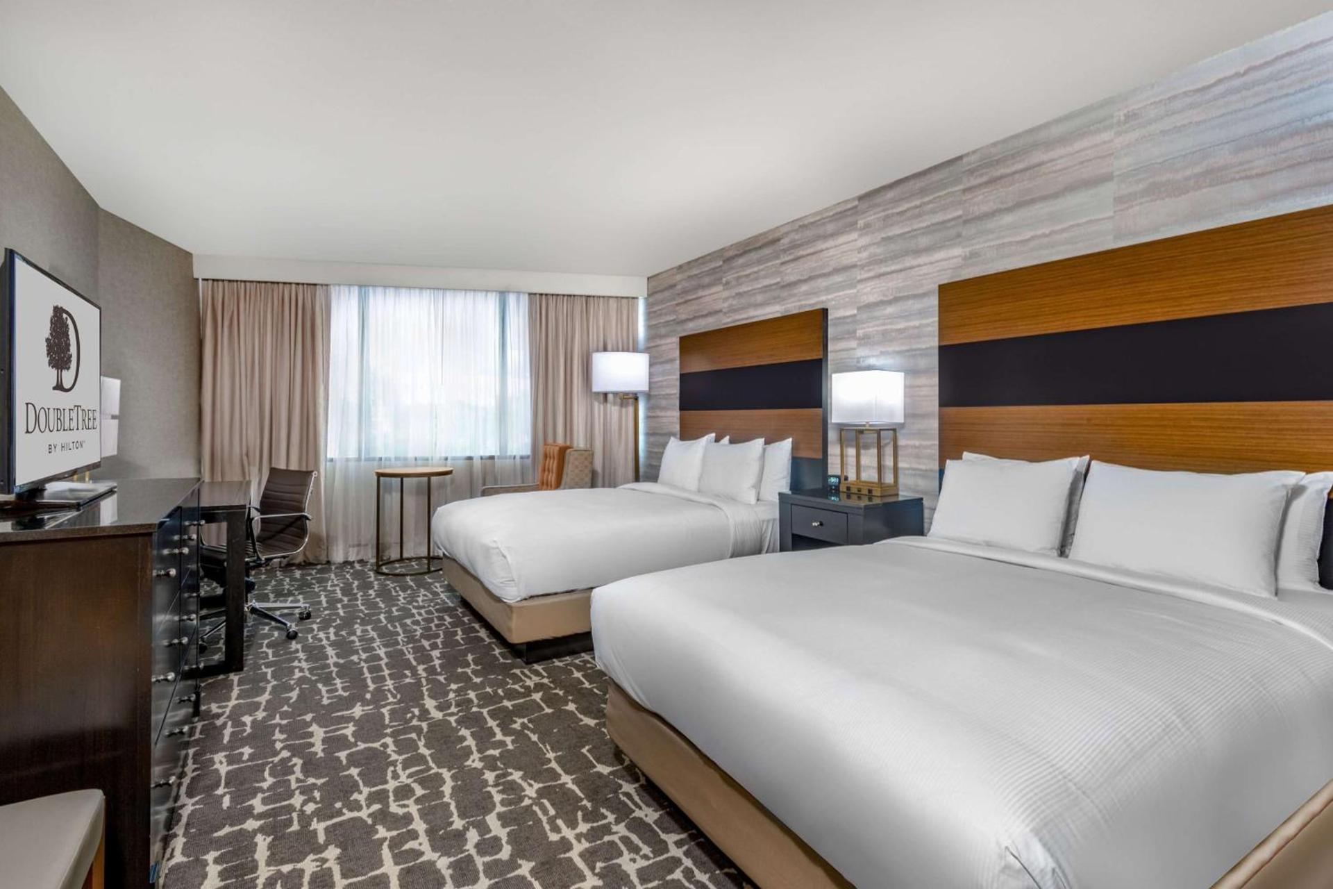 DoubleTree by Hilton Hotel Denver - Aurora photo 13