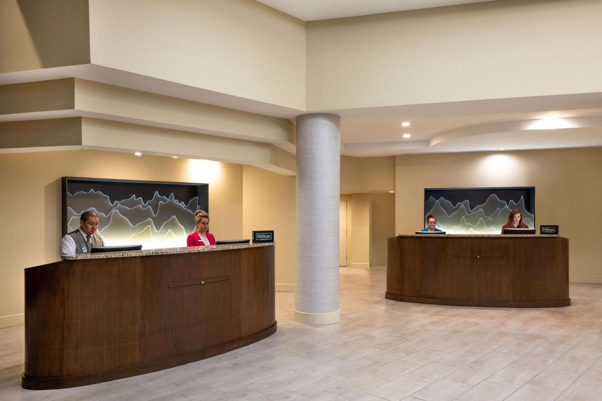 DoubleTree by Hilton Hotel Denver - Aurora photo 6