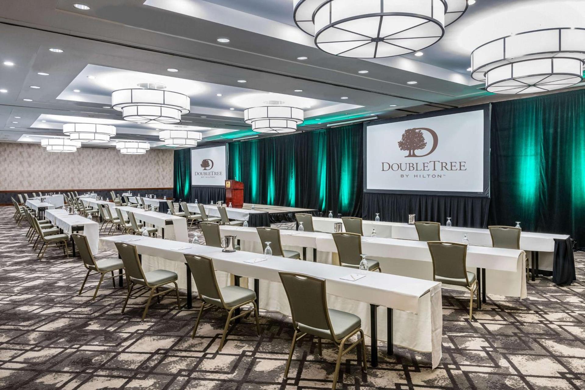 DoubleTree by Hilton Hotel Denver - Aurora photo 26