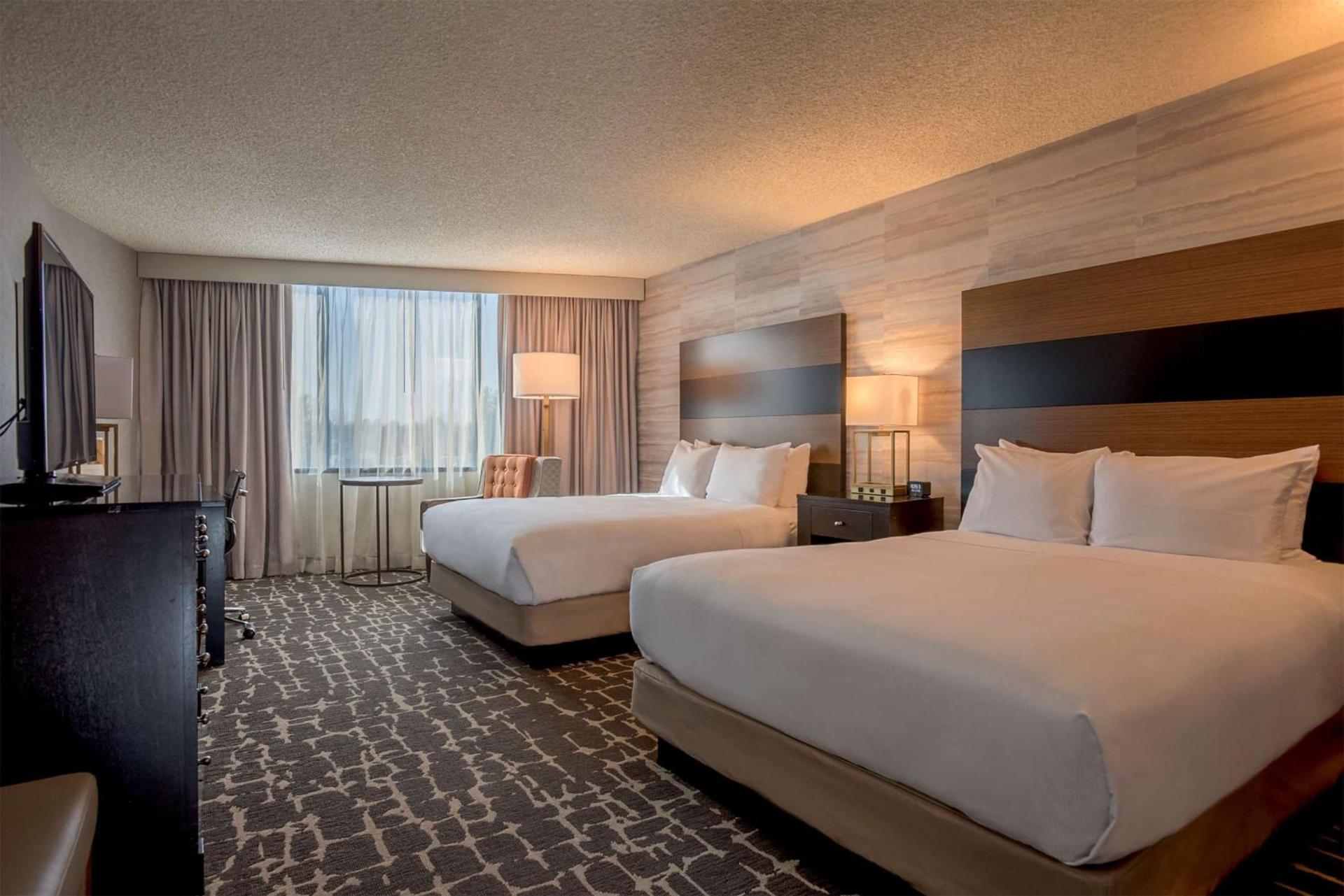 DoubleTree by Hilton Hotel Denver - Aurora photo 17