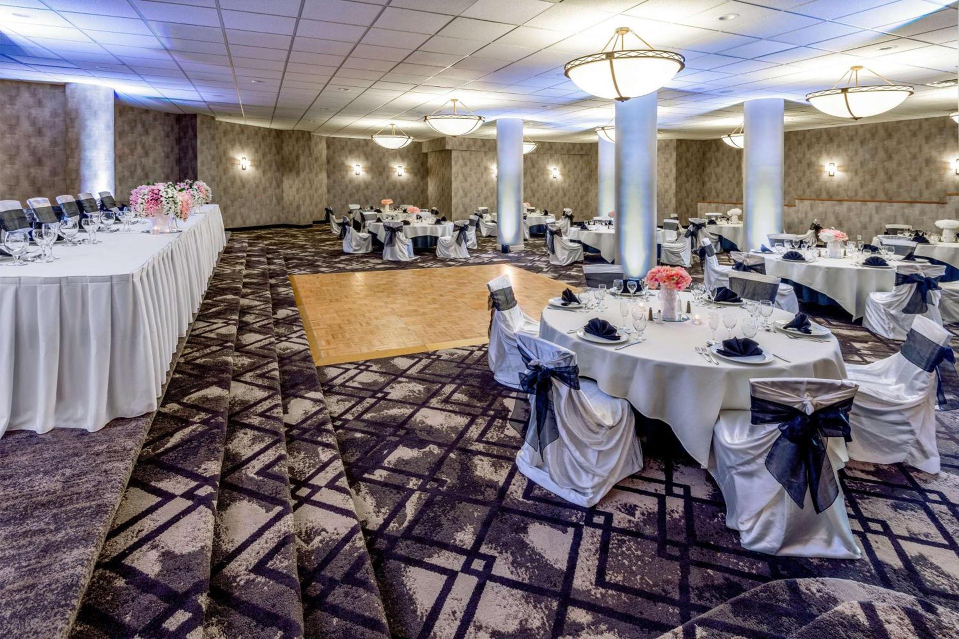 DoubleTree by Hilton Hotel Denver - Aurora photo 25