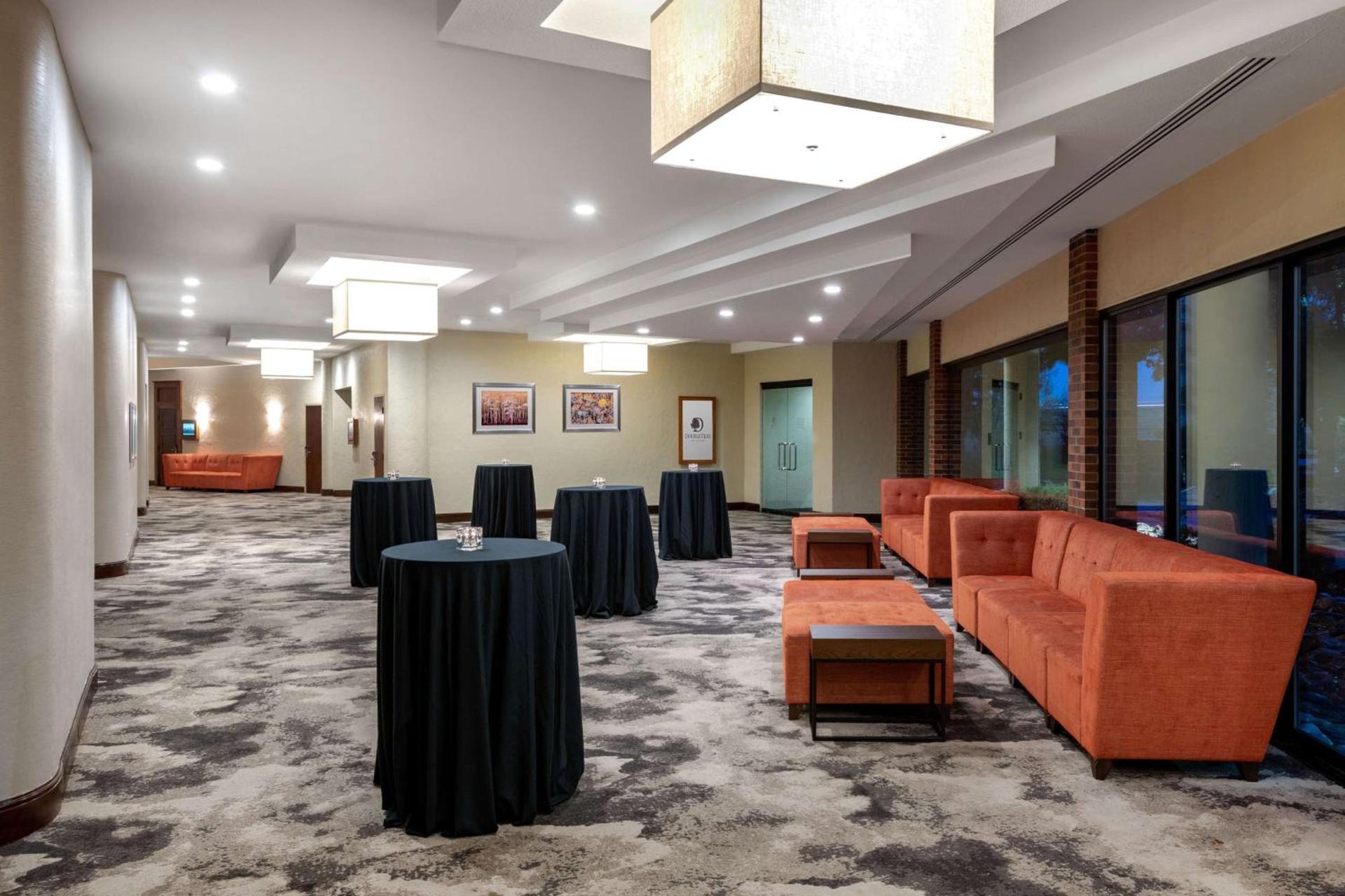 DoubleTree by Hilton Hotel Denver - Aurora photo 28