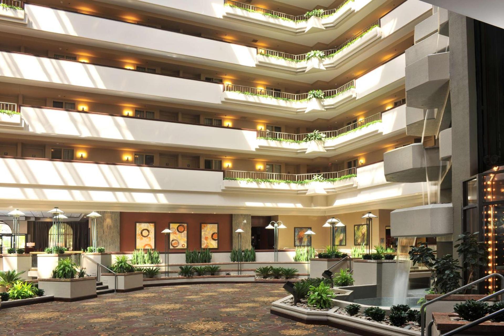 Embassy Suites Des Moines Downtown photo 11