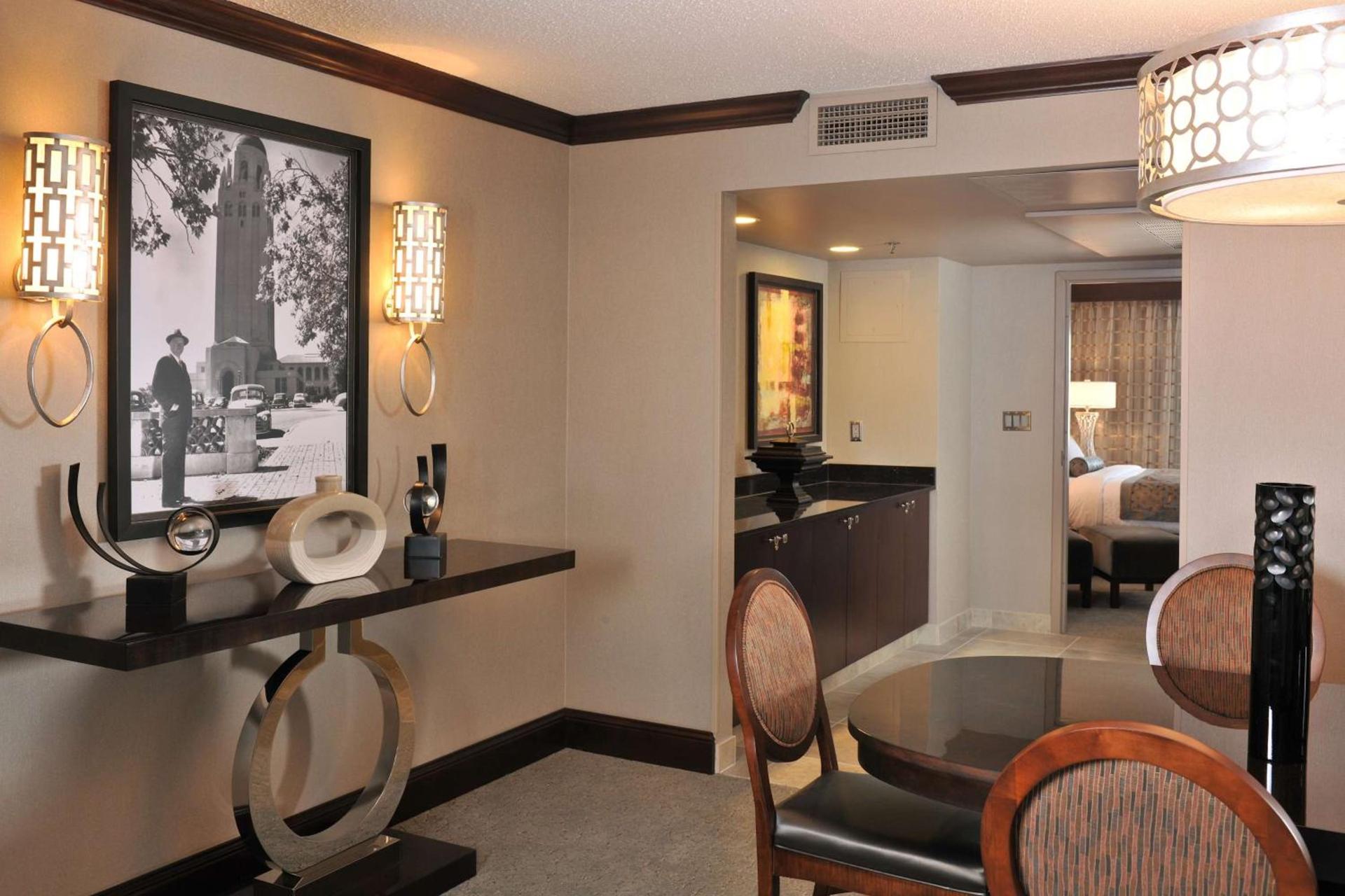 Embassy Suites Des Moines Downtown photo 34