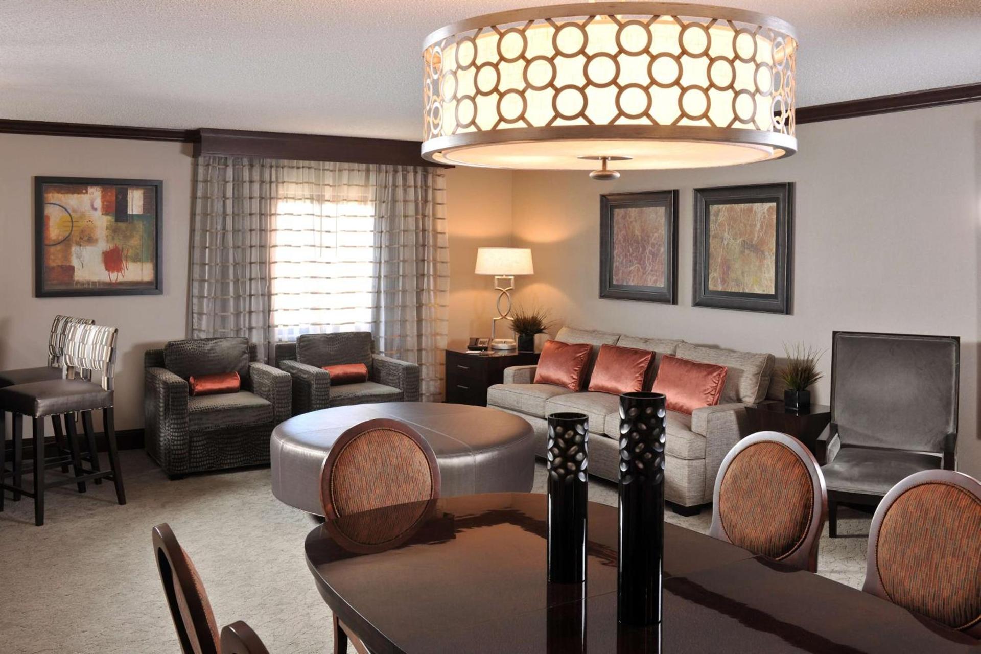 Embassy Suites Des Moines Downtown photo 44