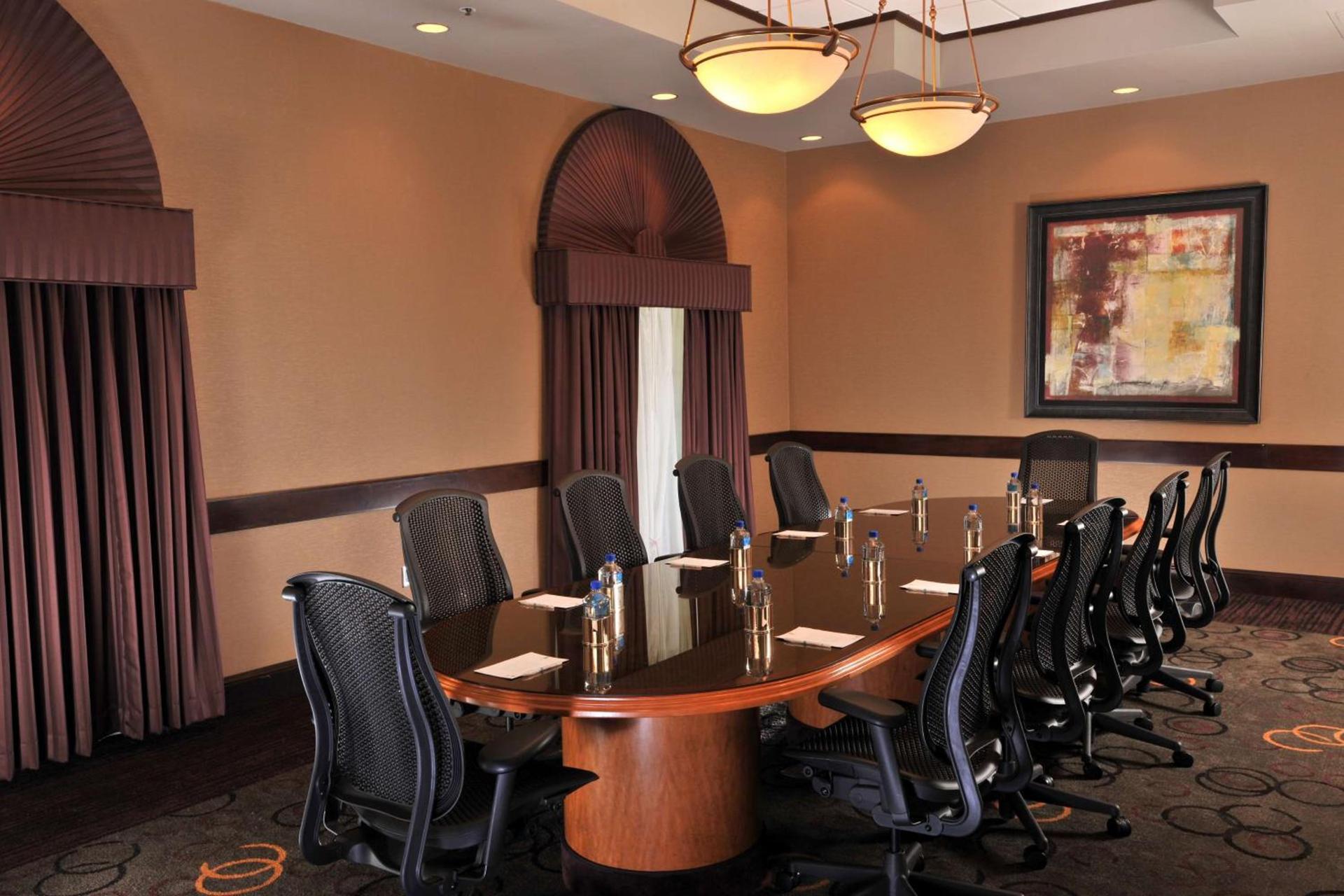 Embassy Suites Des Moines Downtown photo 49