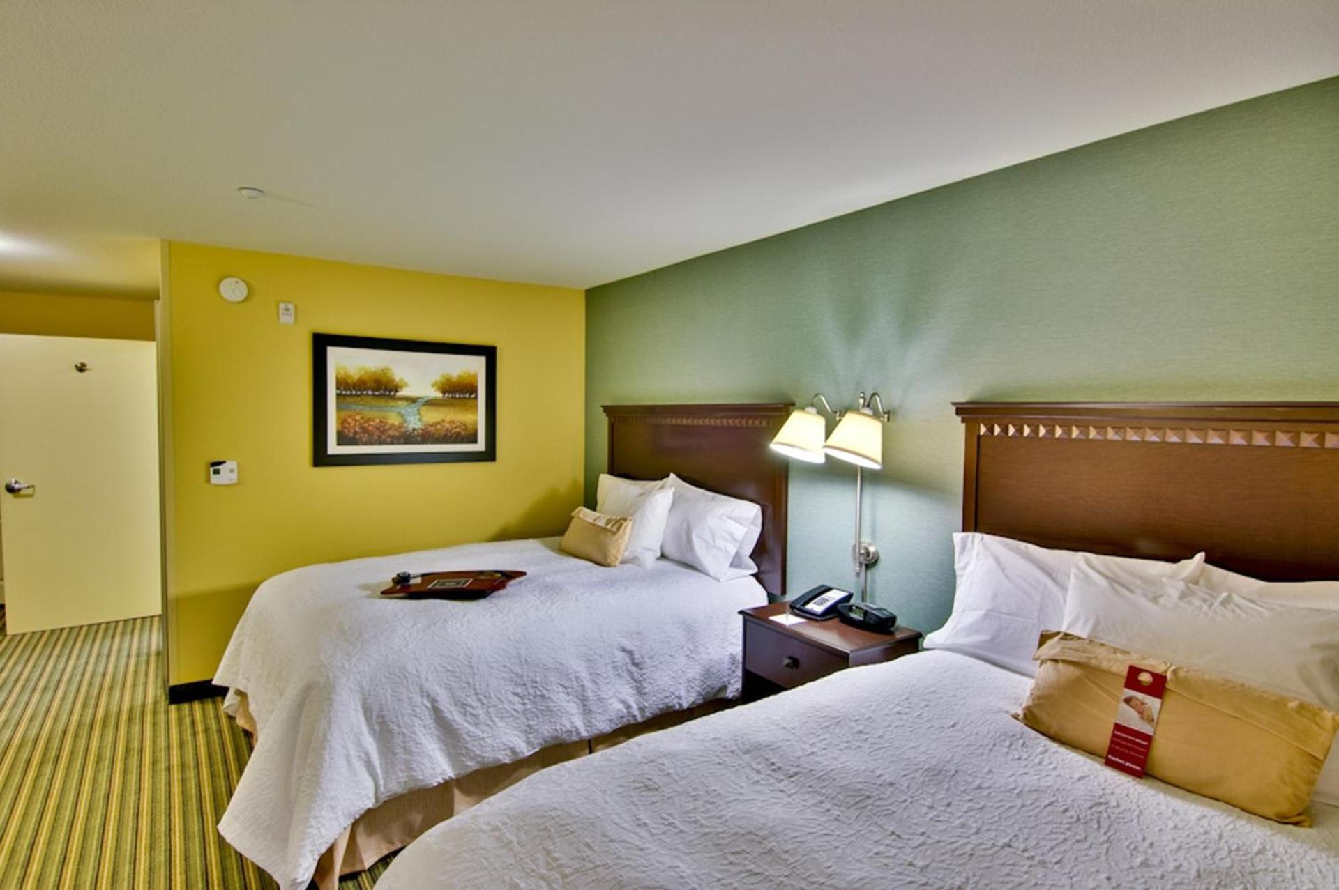 Hampton Inn & Suites Moreno Valley photo 43