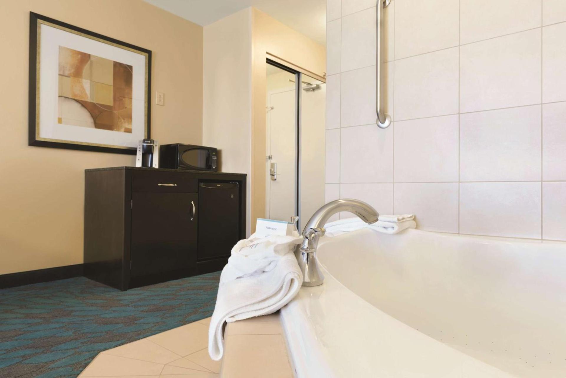Hilton Garden Inn Fargo photo 23