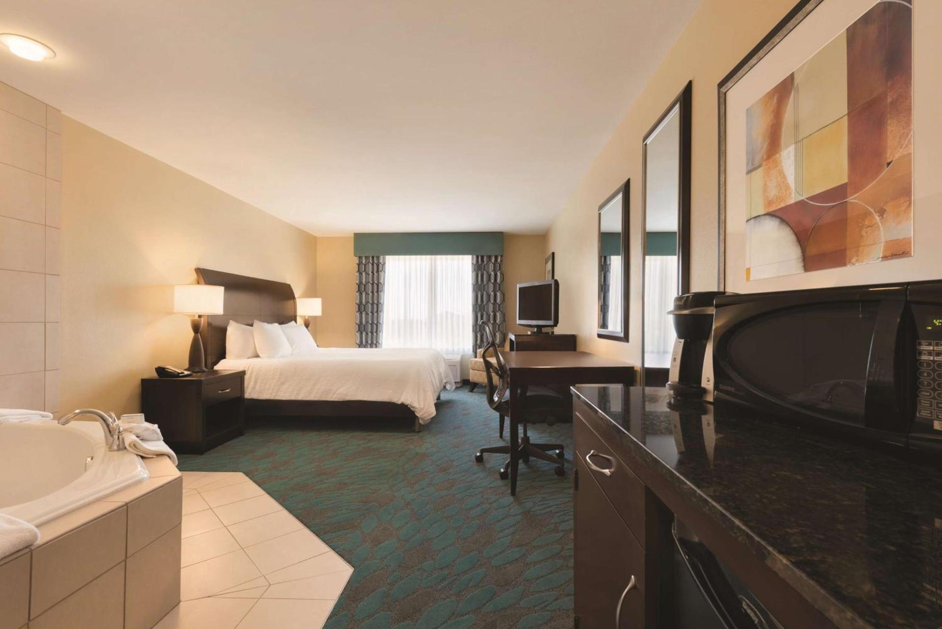 Hilton Garden Inn Fargo photo 25