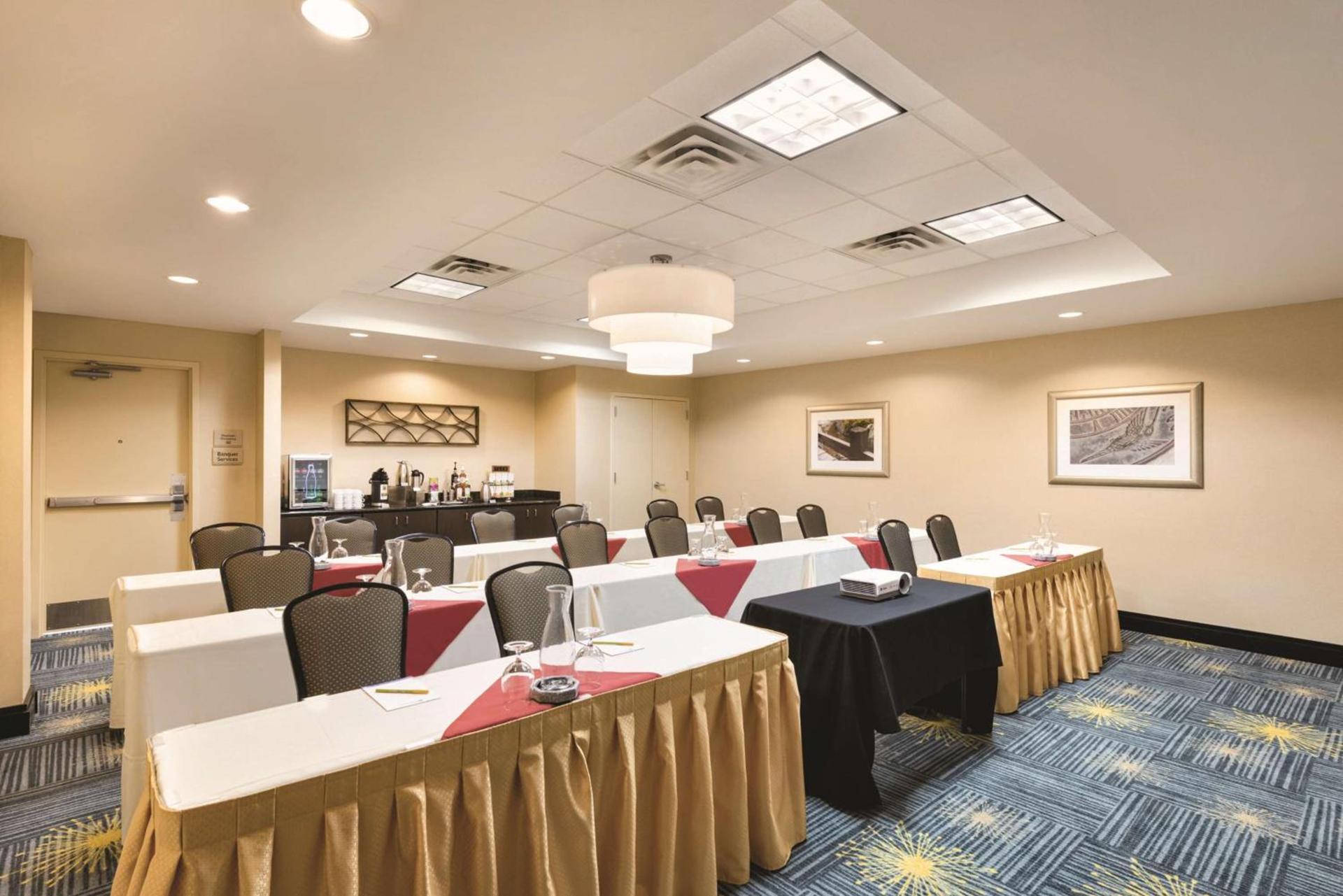 Hilton Garden Inn Fargo photo 40