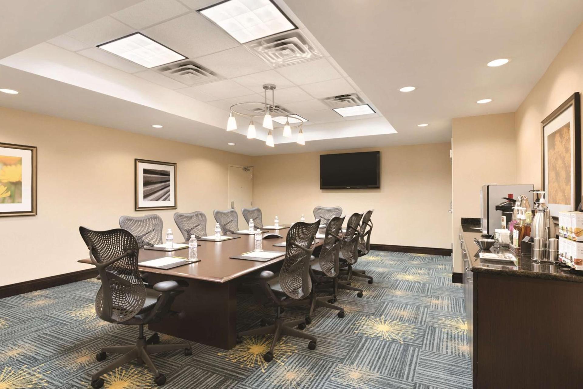 Hilton Garden Inn Fargo photo 42