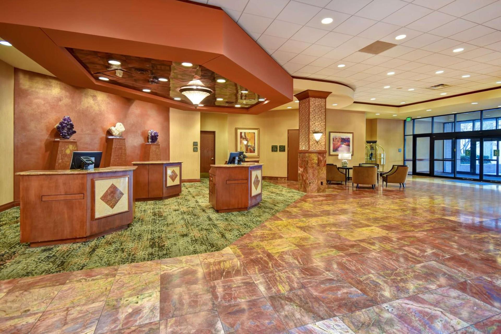 Embassy Suites by Hilton at Hot Springs Convention Center photo 4