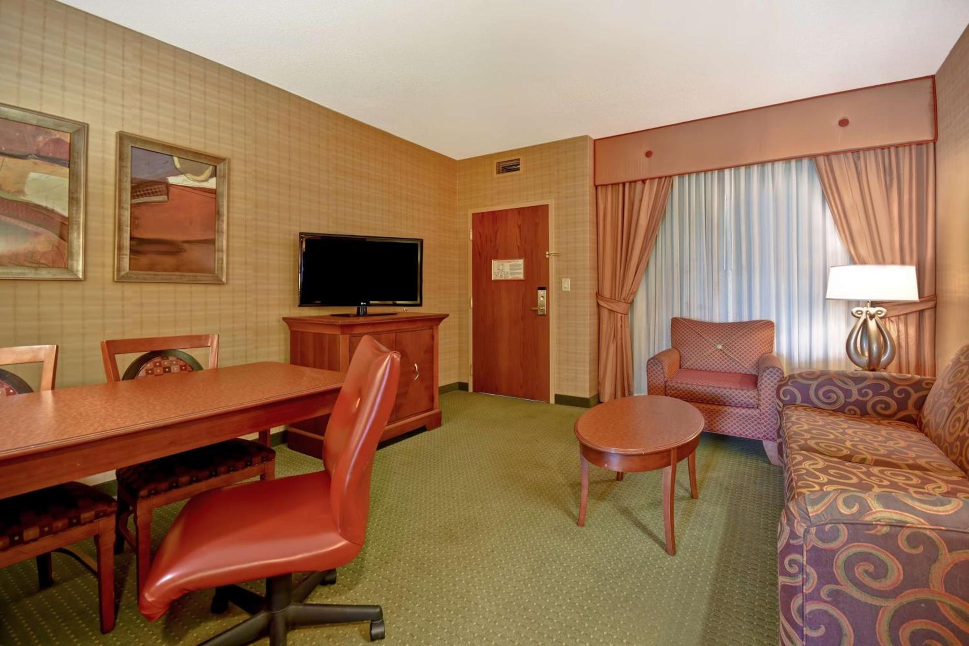 Embassy Suites by Hilton at Hot Springs Convention Center photo 19