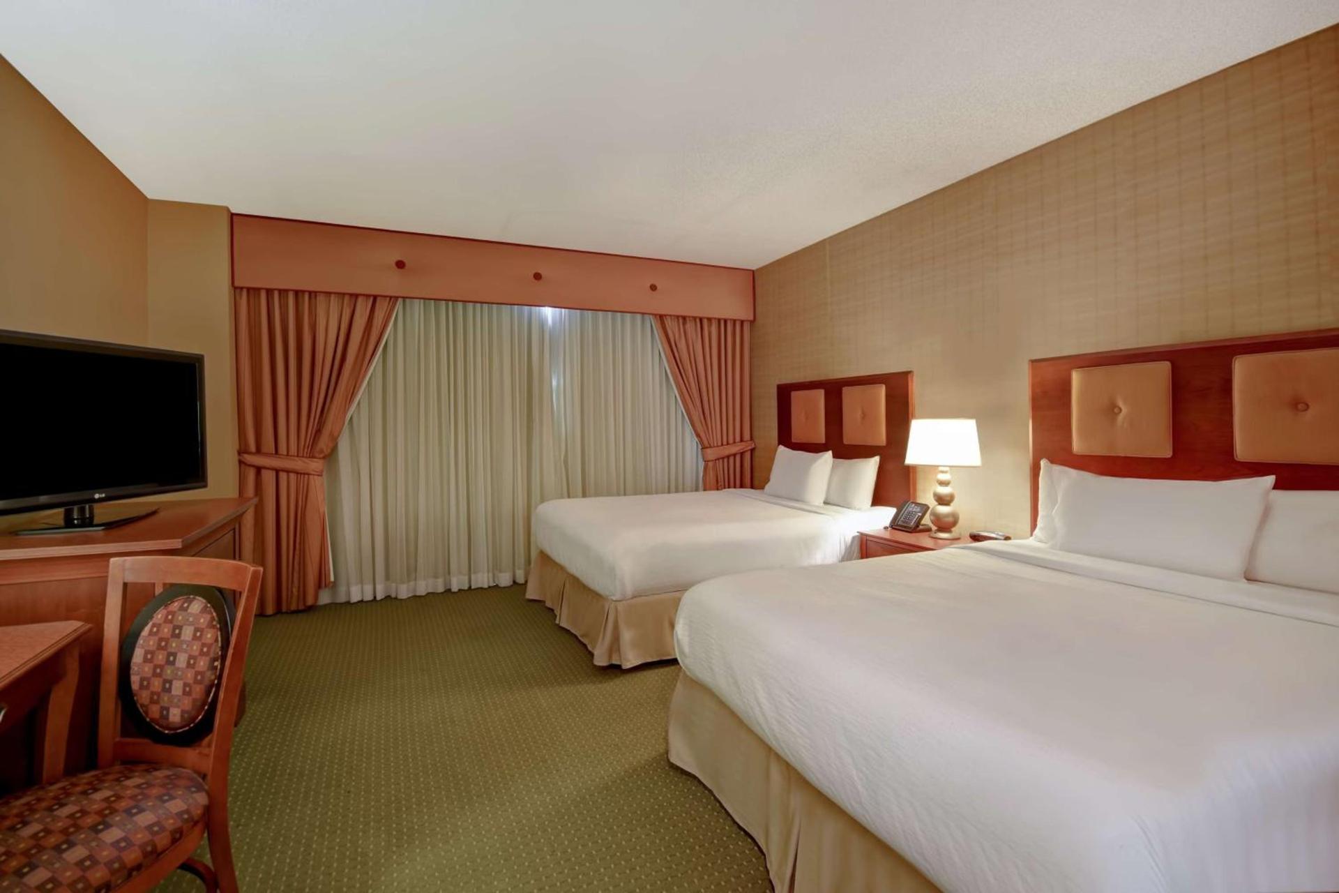 Embassy Suites by Hilton at Hot Springs Convention Center photo 34