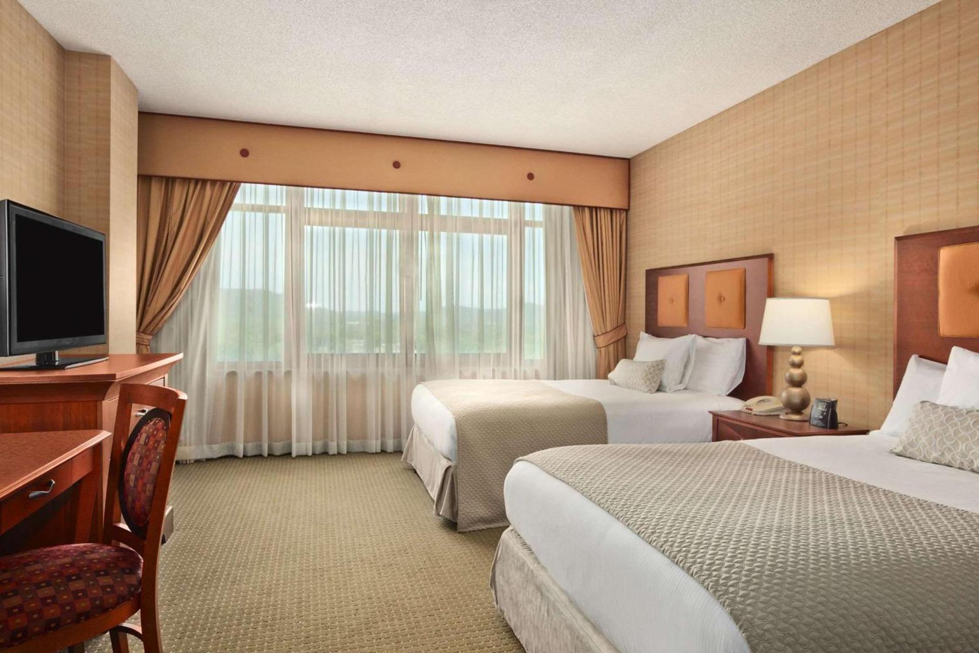 Embassy Suites by Hilton at Hot Springs Convention Center photo 47