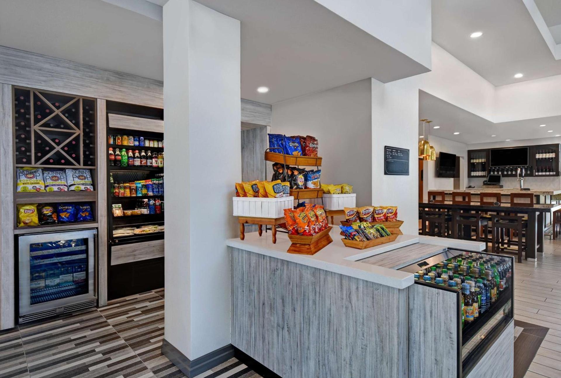 Hilton Garden Inn Houston/Galleria Area photo 9
