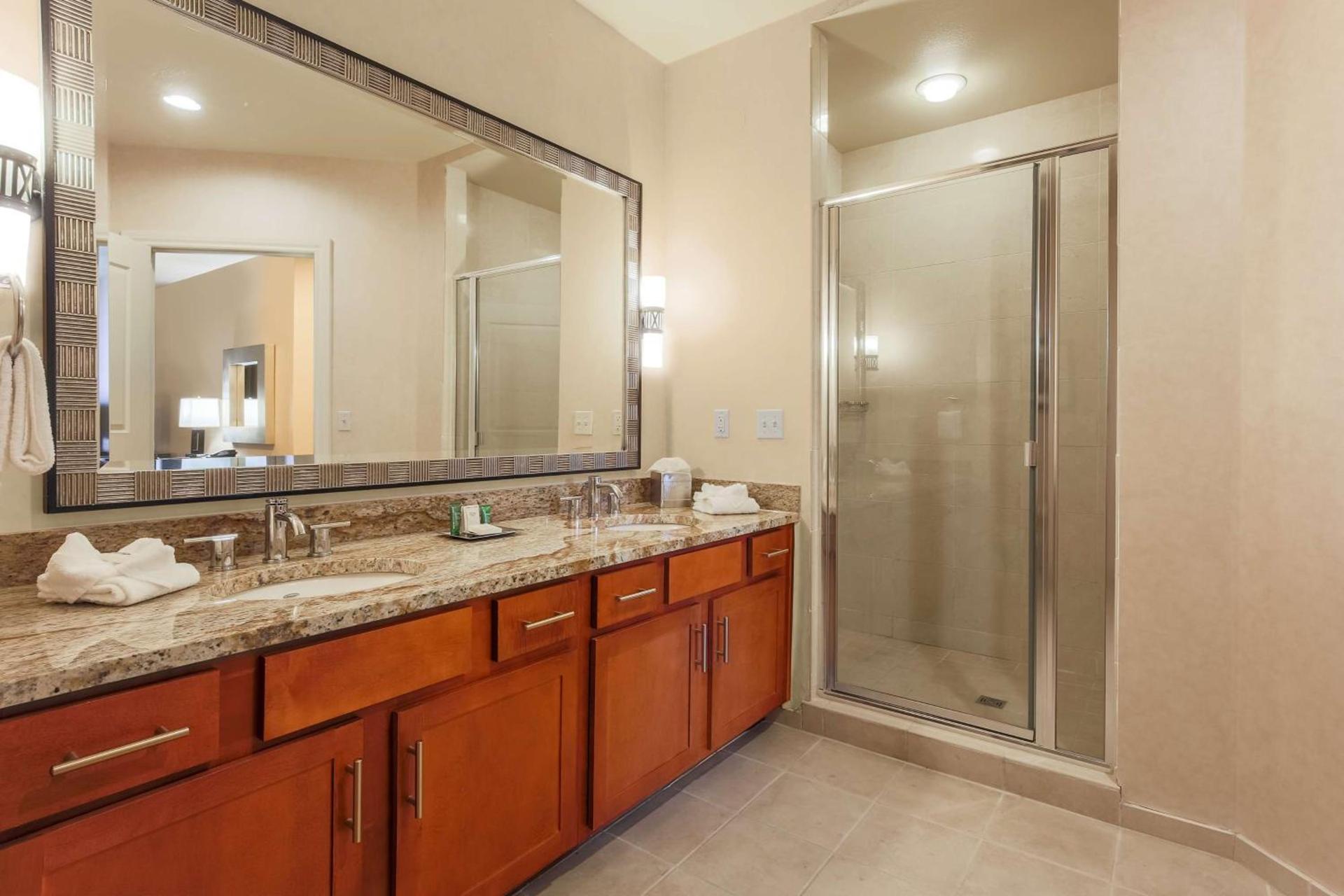 Hilton Promenade Branson Landing photo 13