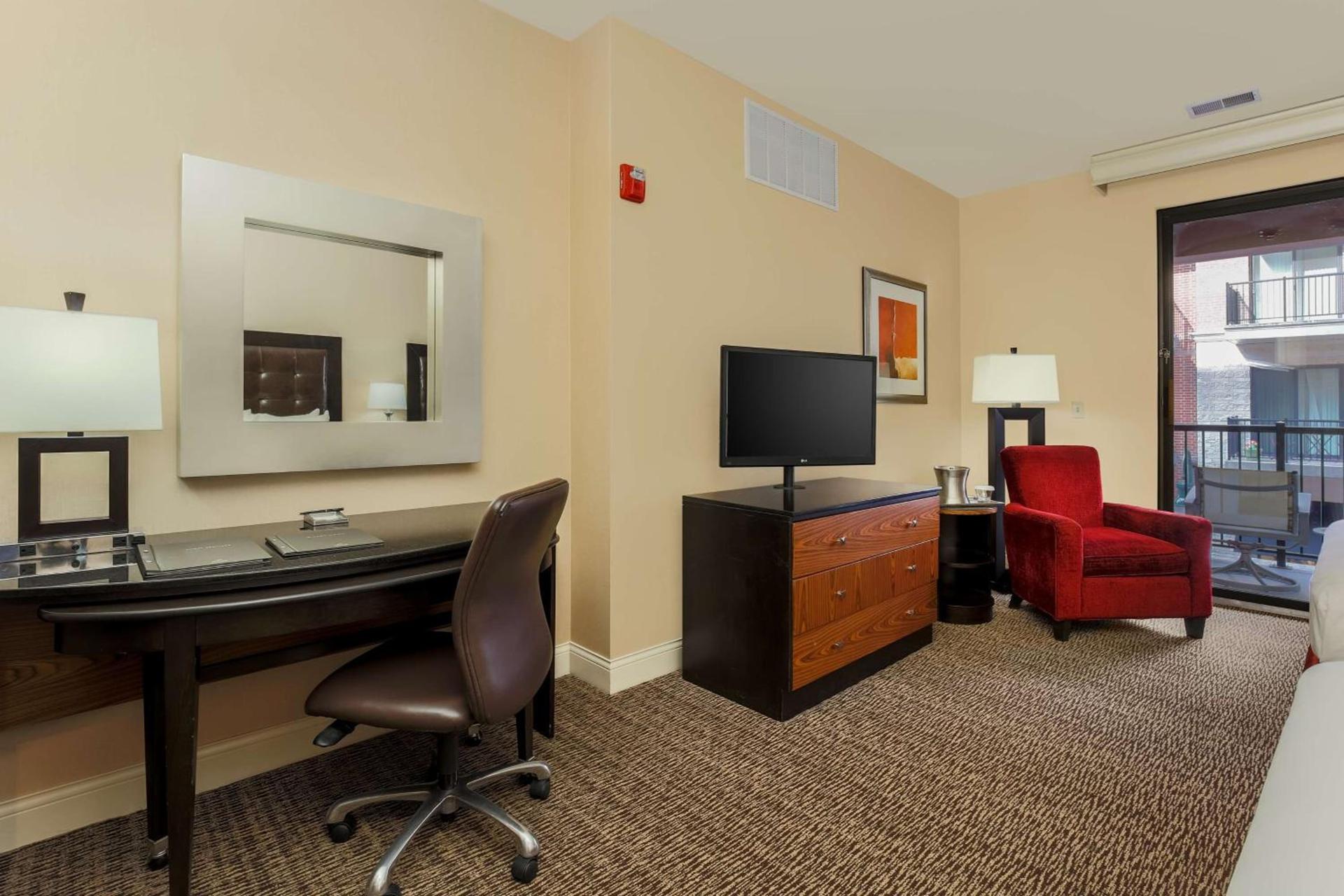 Hilton Promenade Branson Landing photo 14