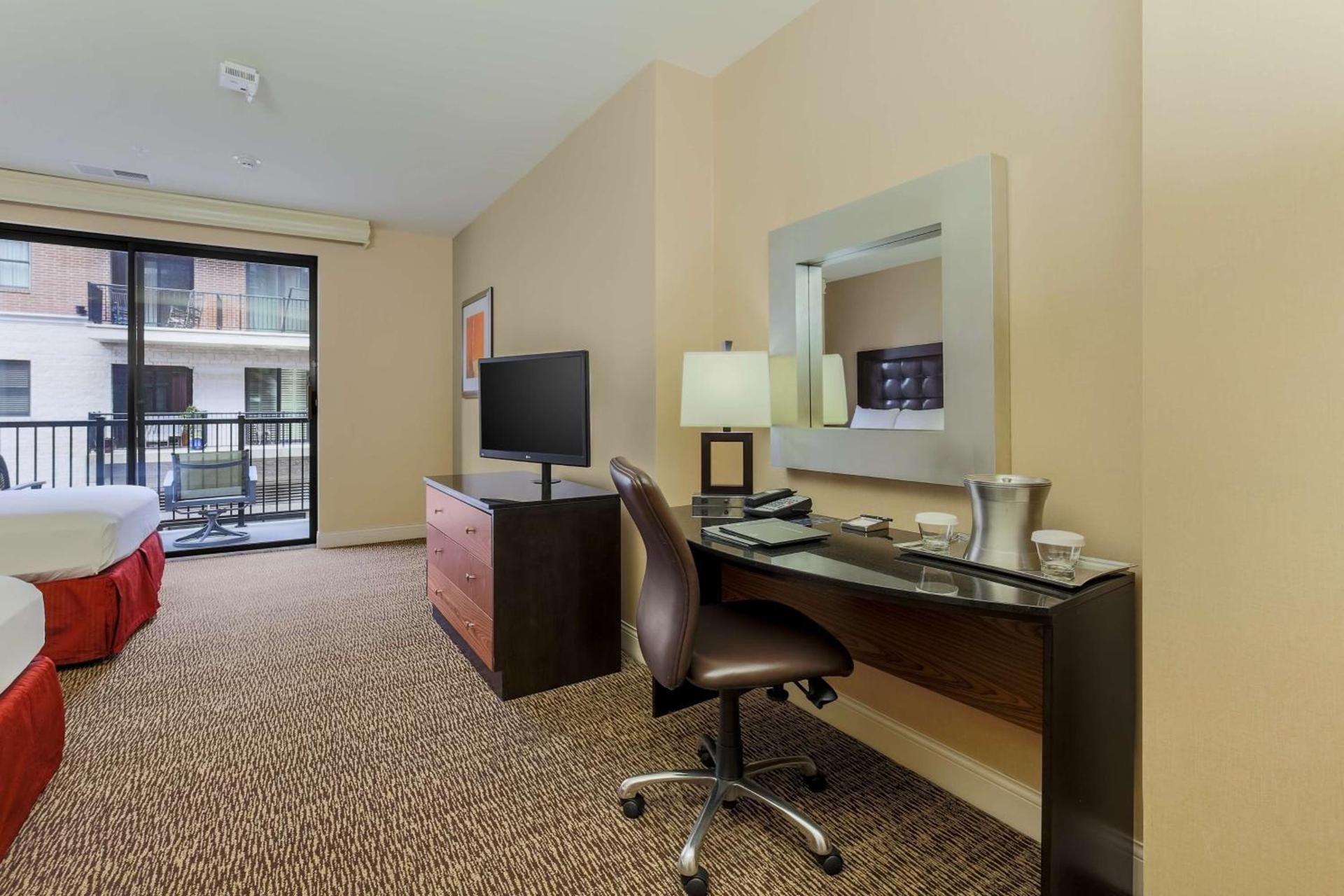 Hilton Promenade Branson Landing photo 18