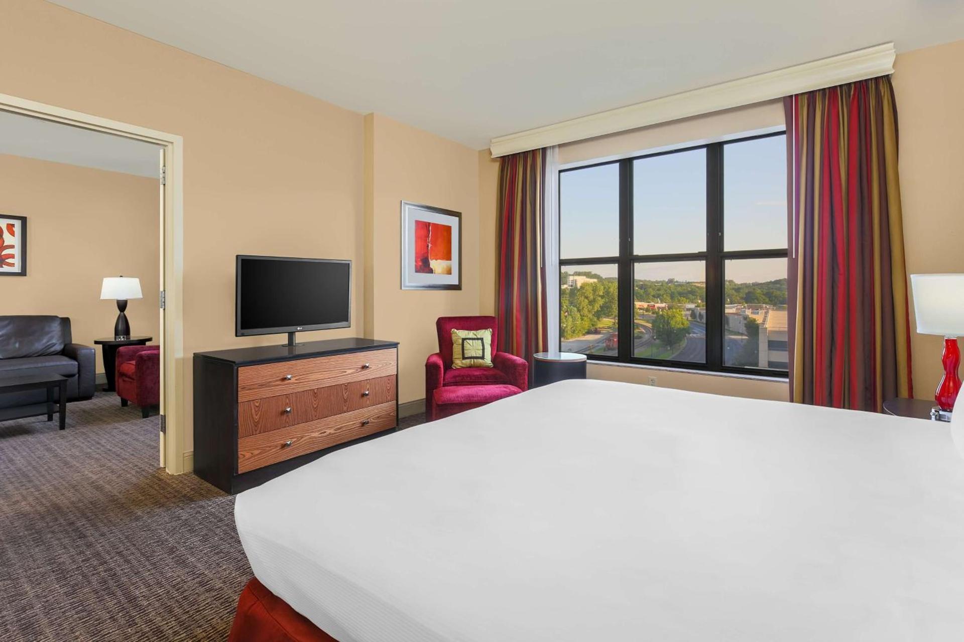Hilton Promenade Branson Landing photo 23