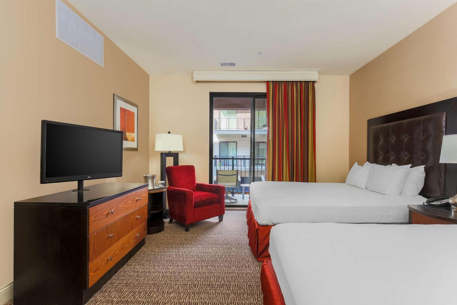 Hilton Promenade Branson Landing photo 31