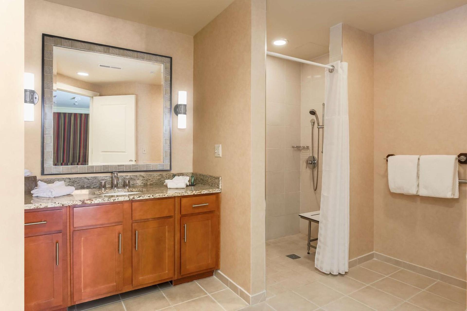 Hilton Promenade Branson Landing photo 34