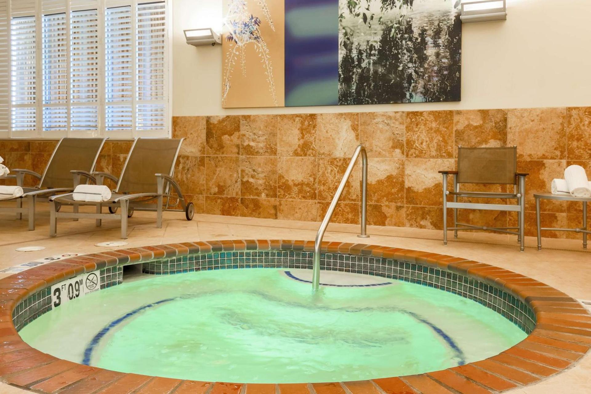 Hilton Promenade Branson Landing photo 44