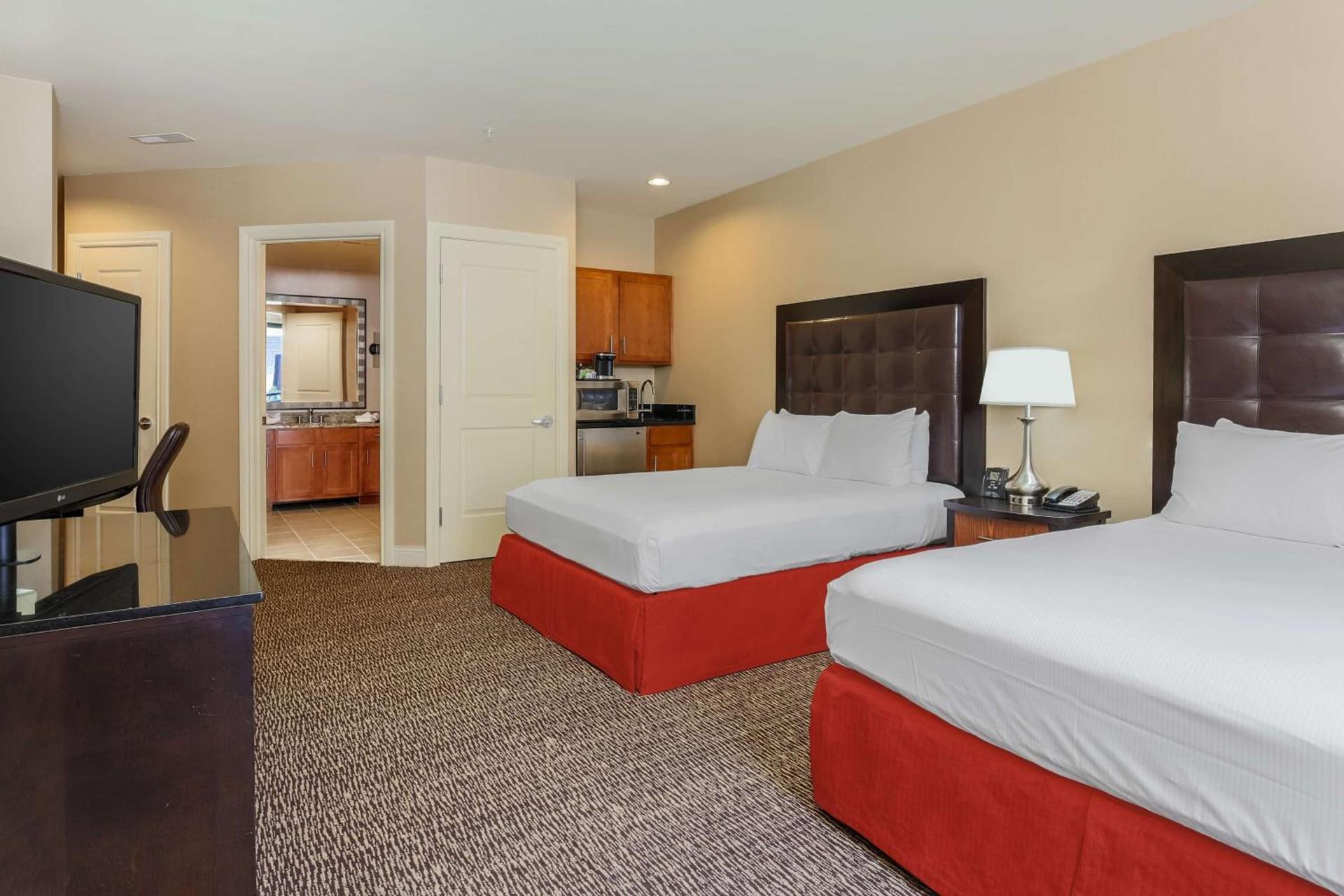 Hilton Promenade Branson Landing photo 47