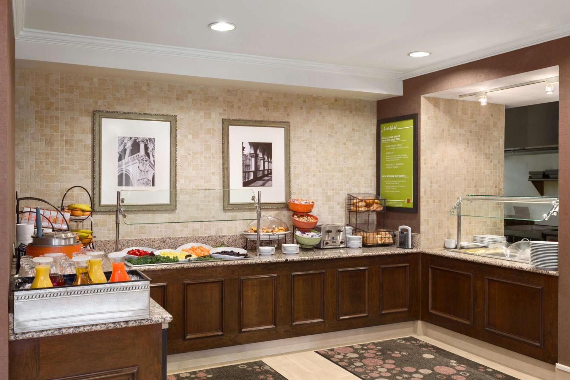 Hilton Garden Inn Shelton photo 12