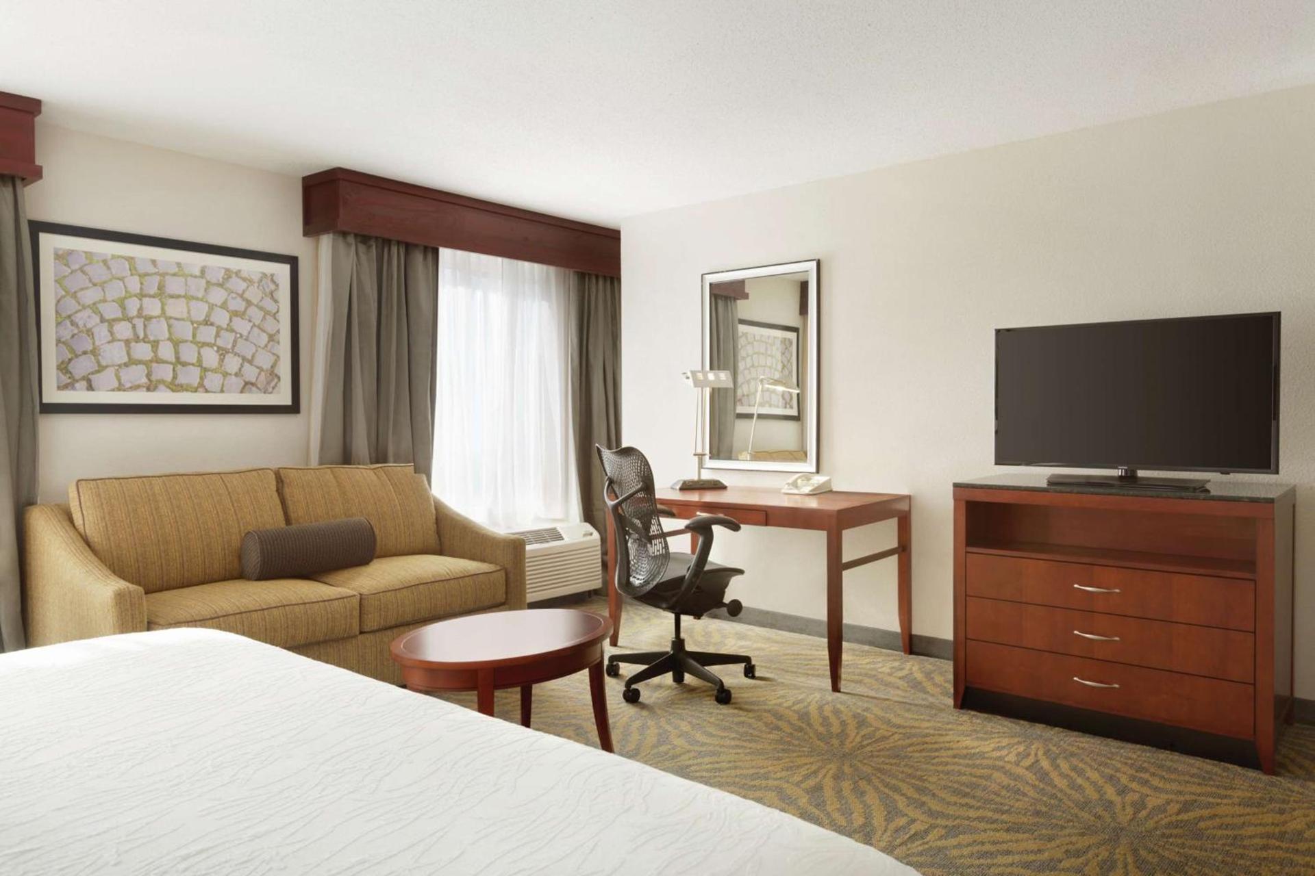 Hilton Garden Inn Shelton photo 17