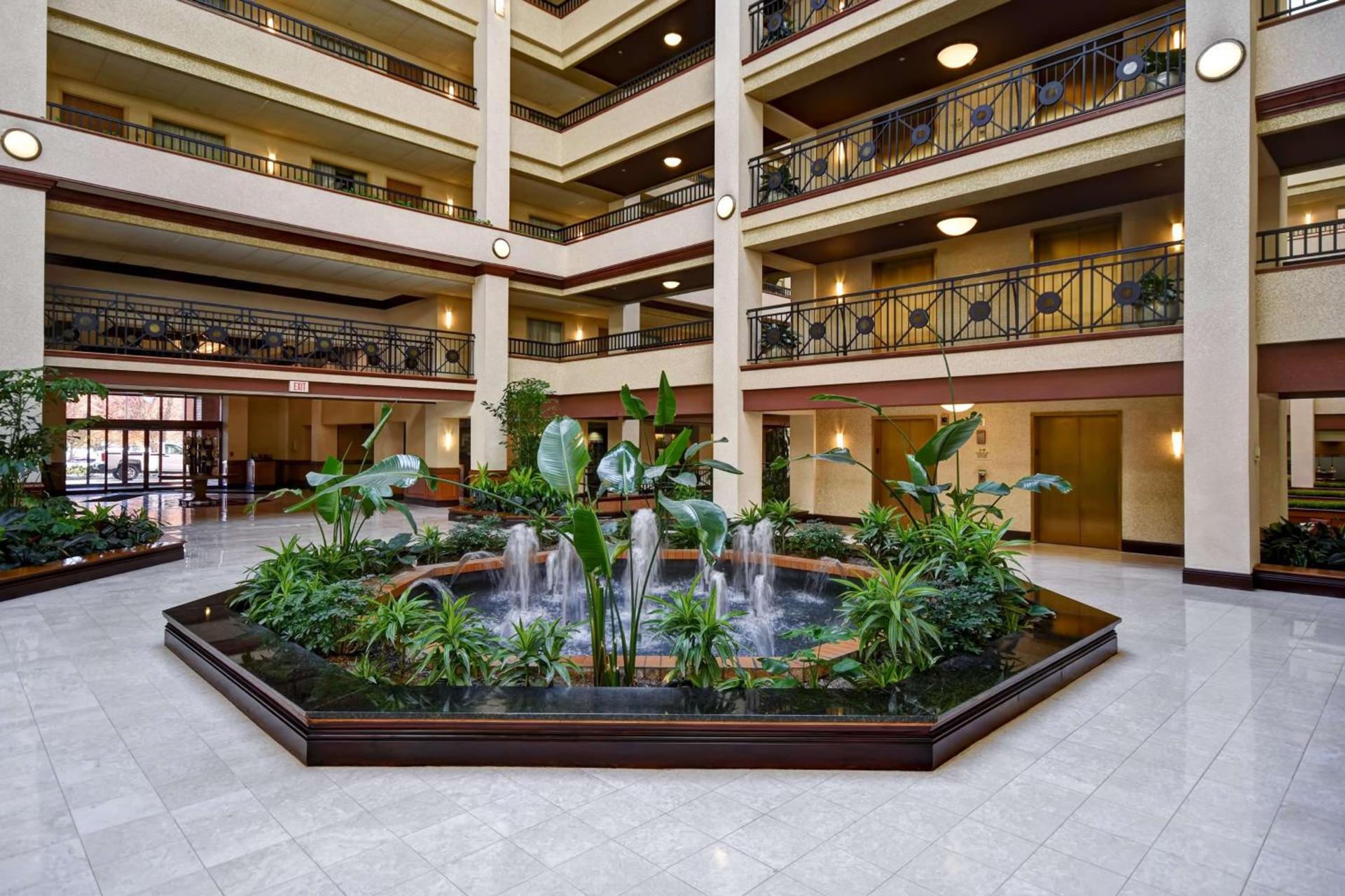 Embassy Suites Lexington photo 3