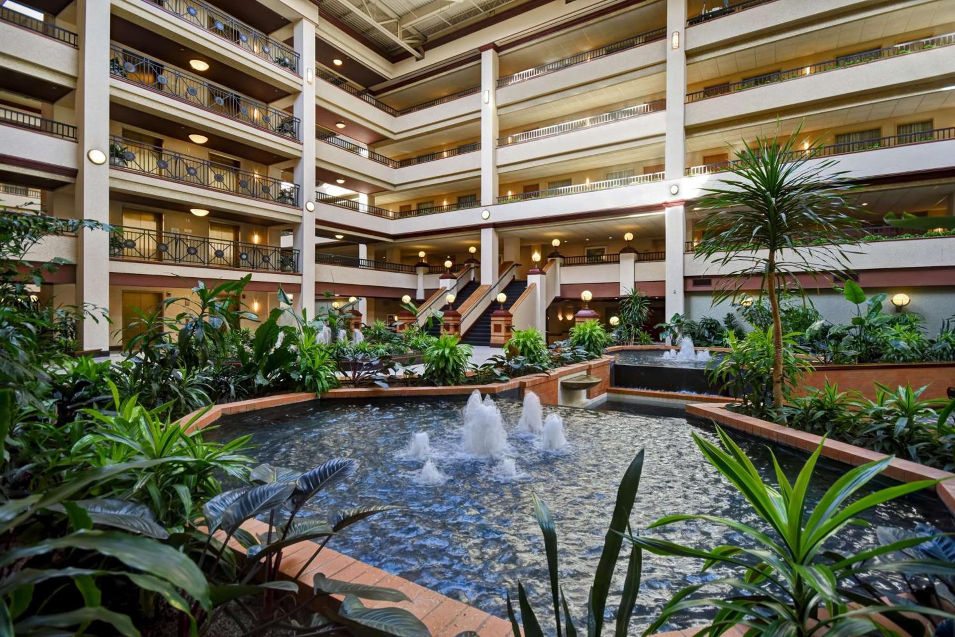 Embassy Suites Lexington photo 2