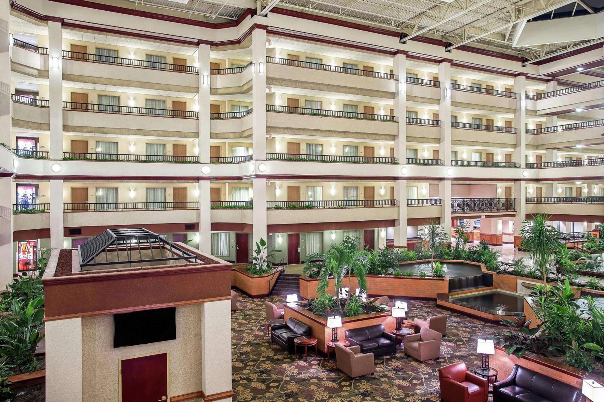 Embassy Suites Lexington photo 11