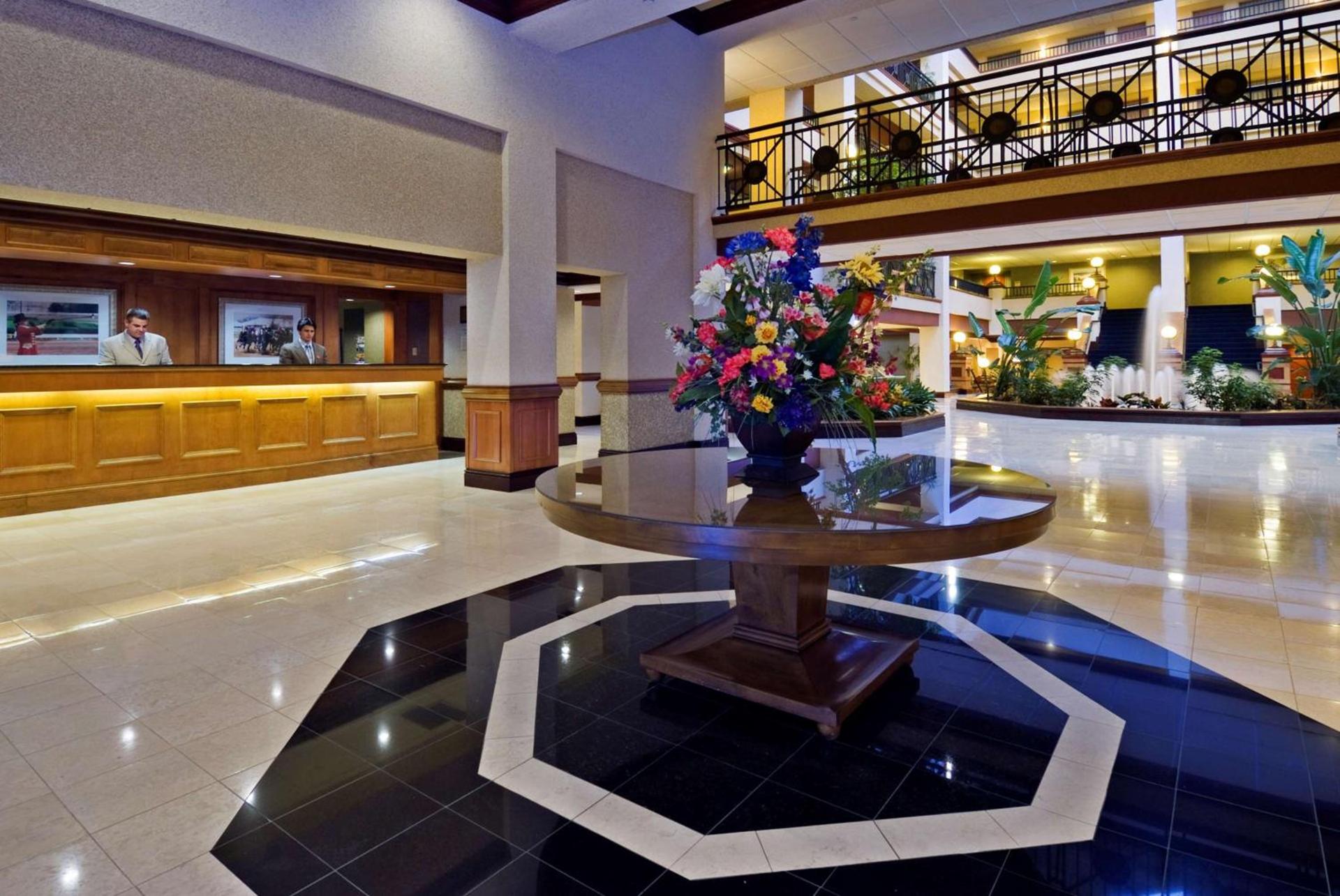 Embassy Suites Lexington photo 14