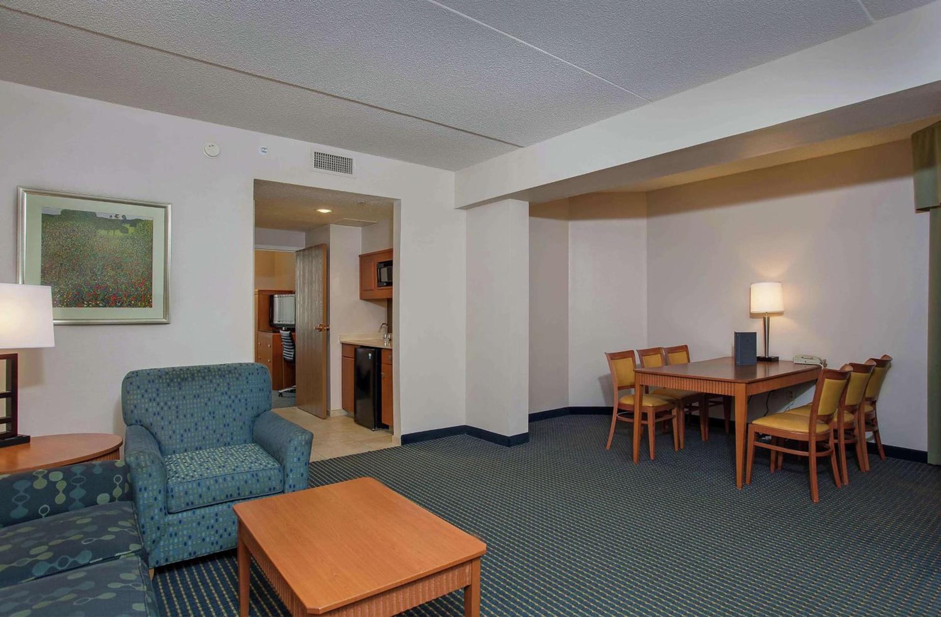 Embassy Suites Lexington photo 37