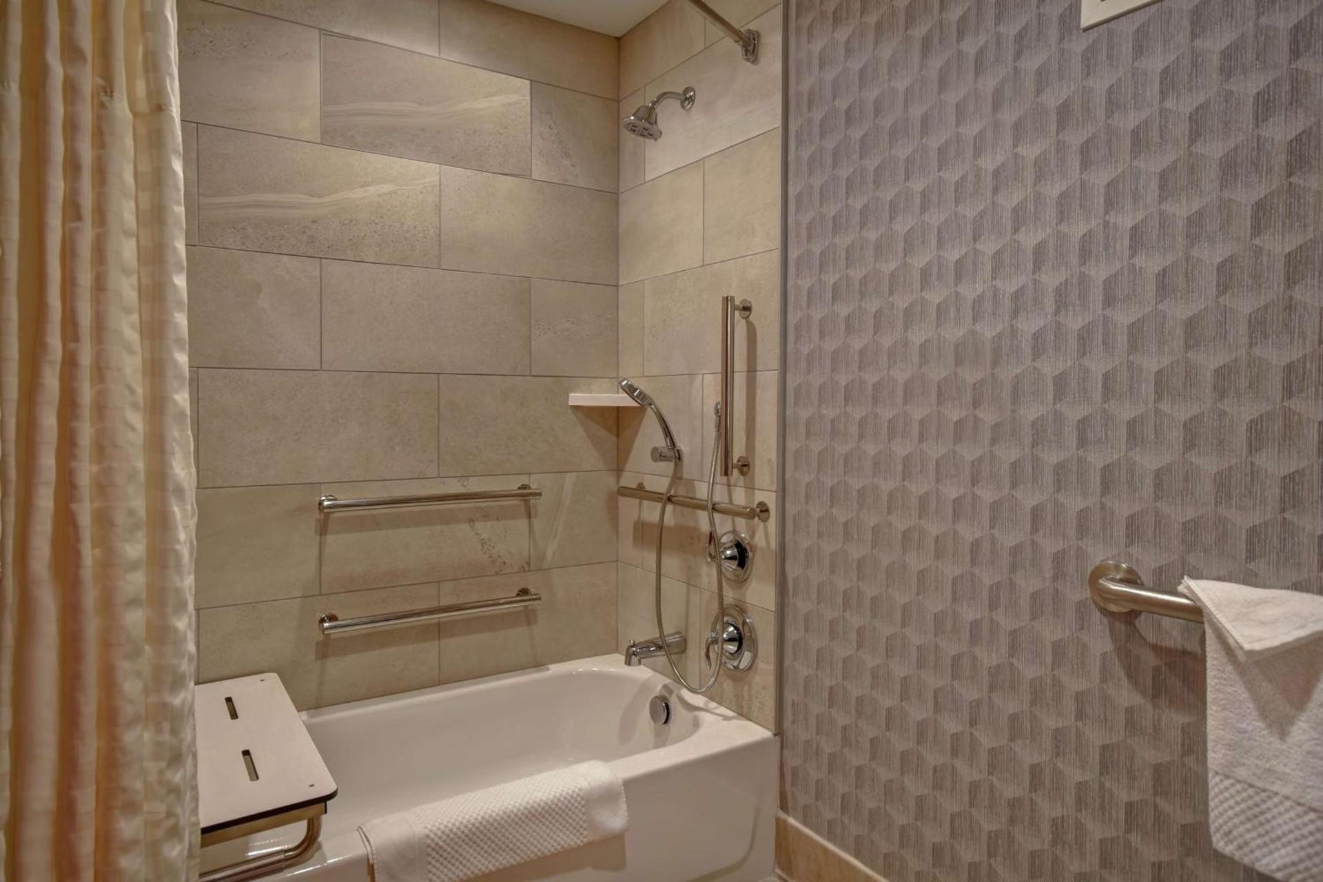 Embassy Suites Little Rock photo 53