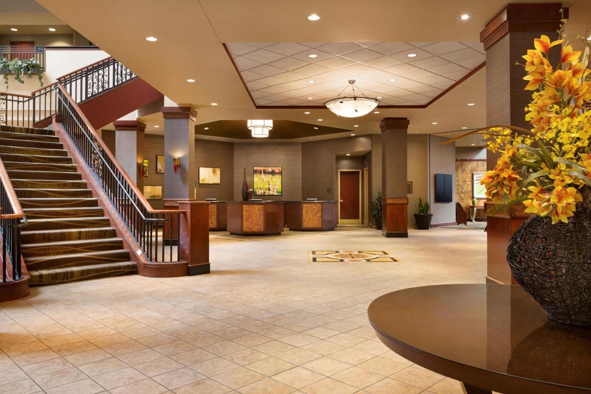 Embassy Suites Lincoln photo 3