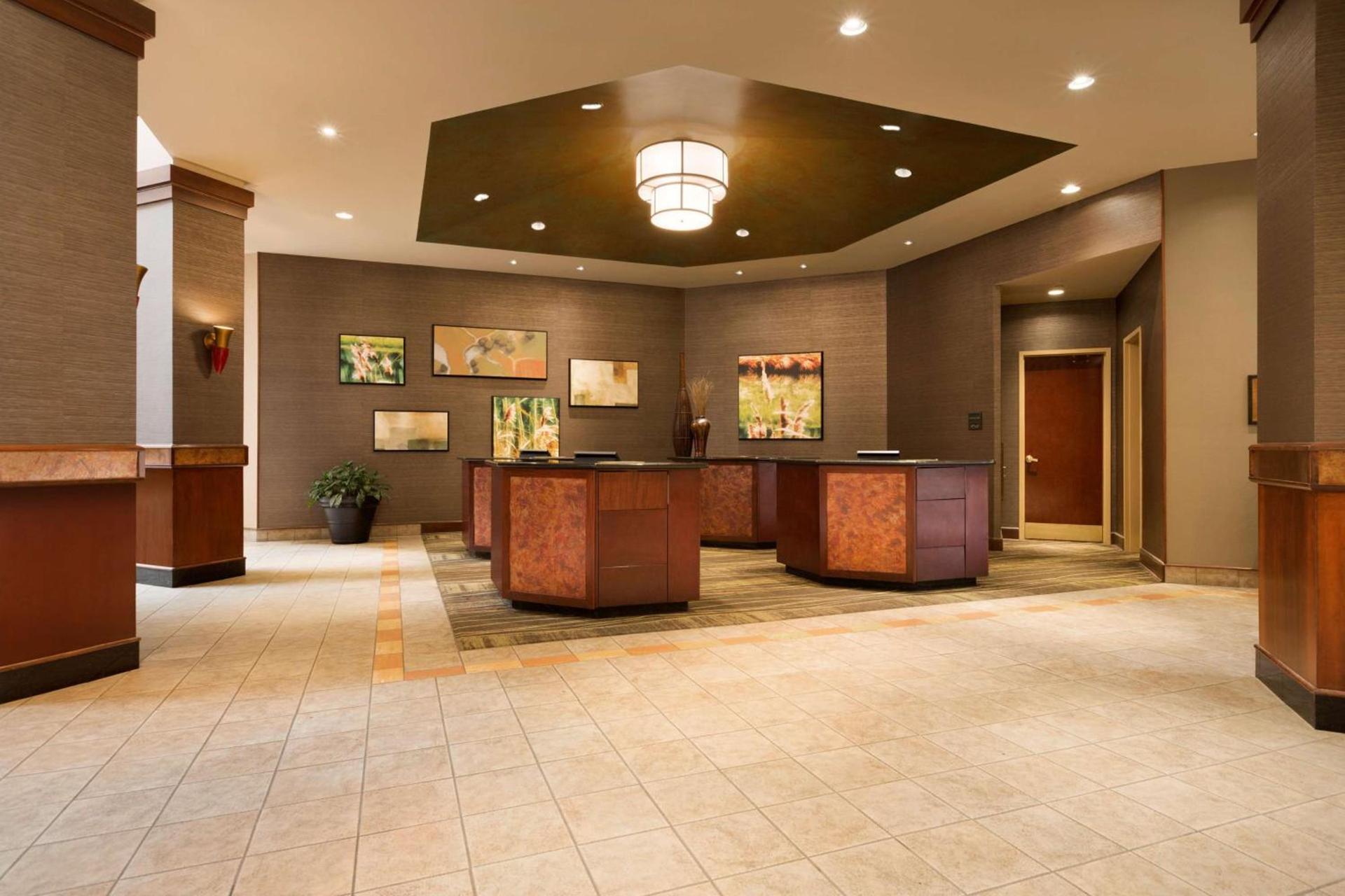 Embassy Suites Lincoln photo 4