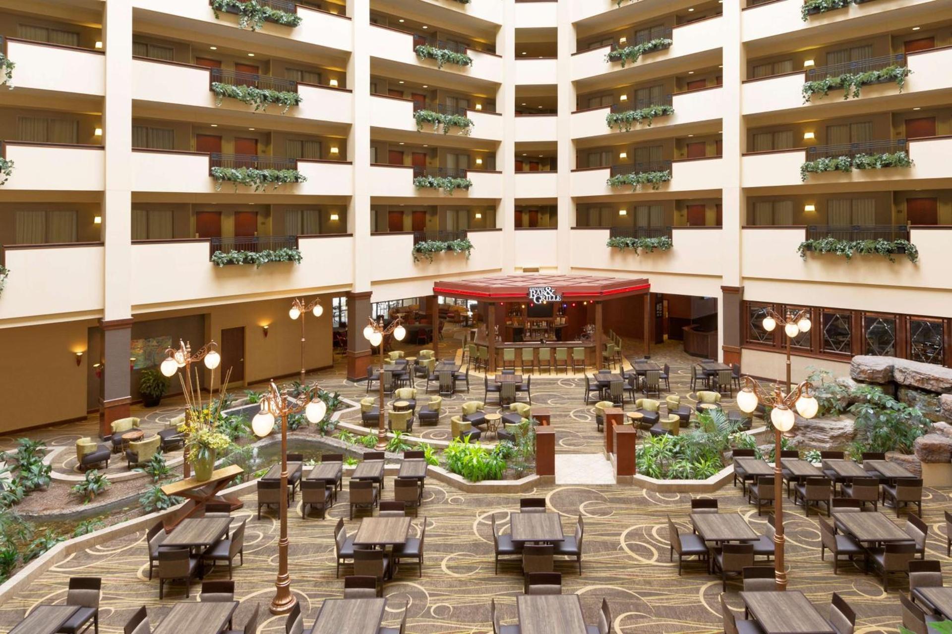 Embassy Suites Lincoln photo 7
