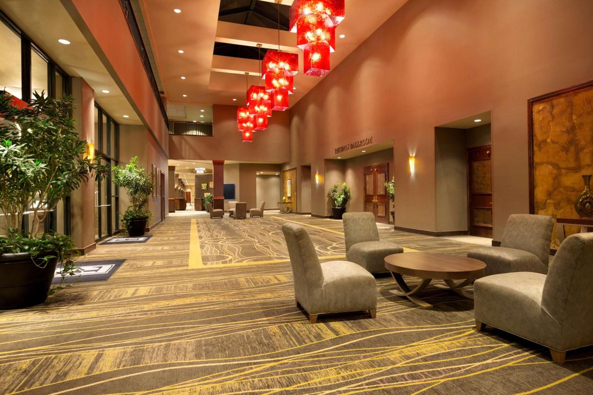 Embassy Suites Lincoln photo 32